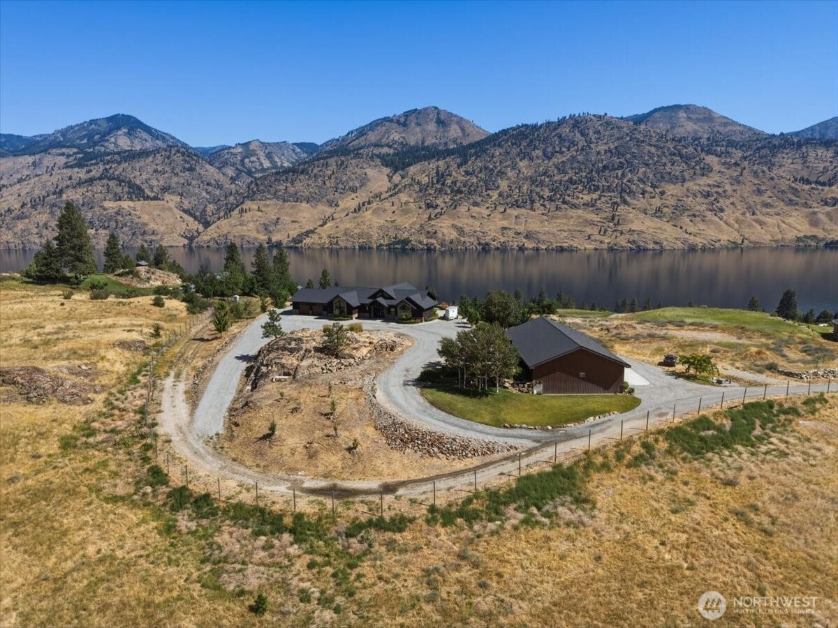 206 Mountain Lake Lane Property Photo 3