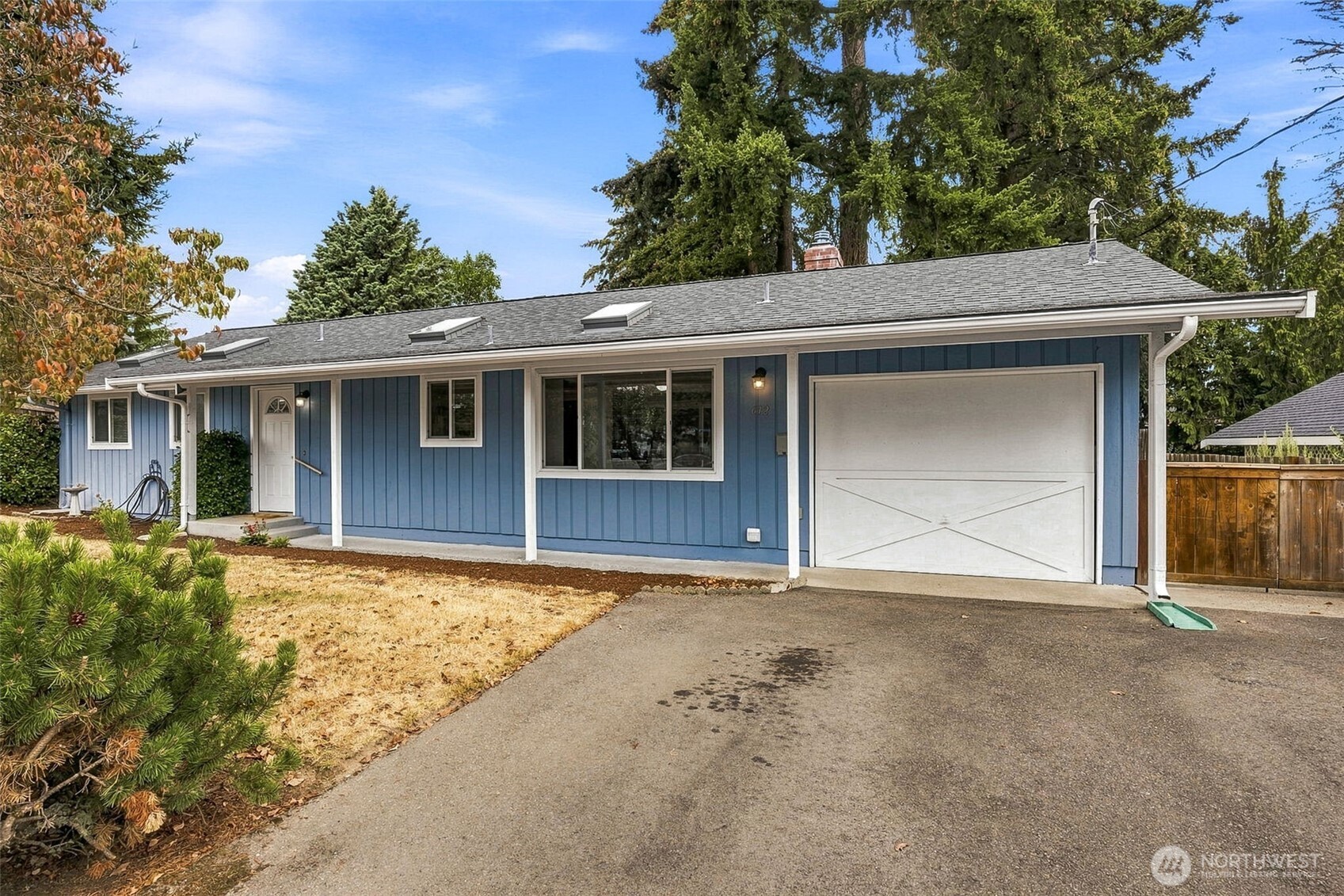 612 S 195th Street Property Photo 16
