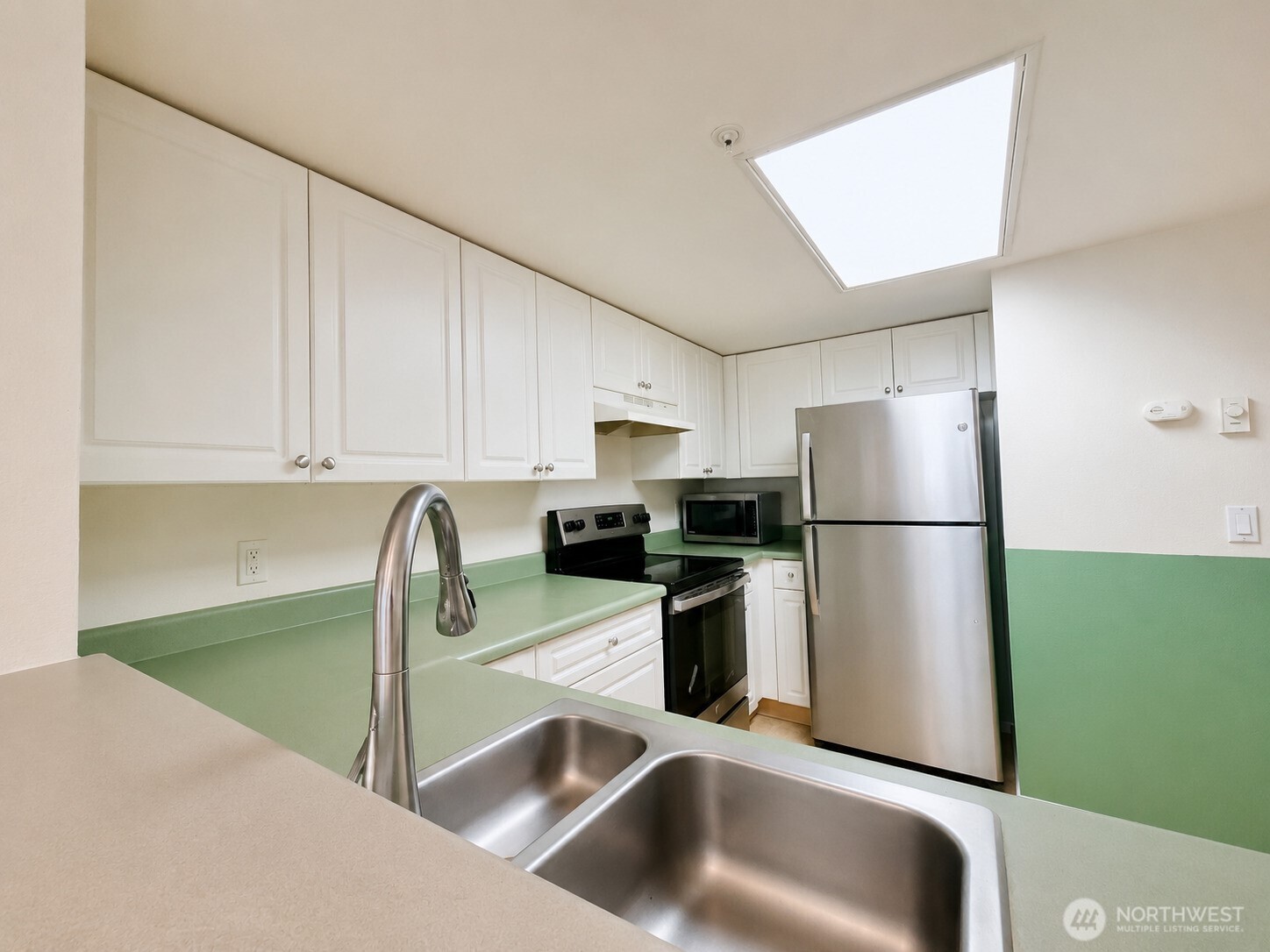 23319 Cedar Way K203 Property Photo 6