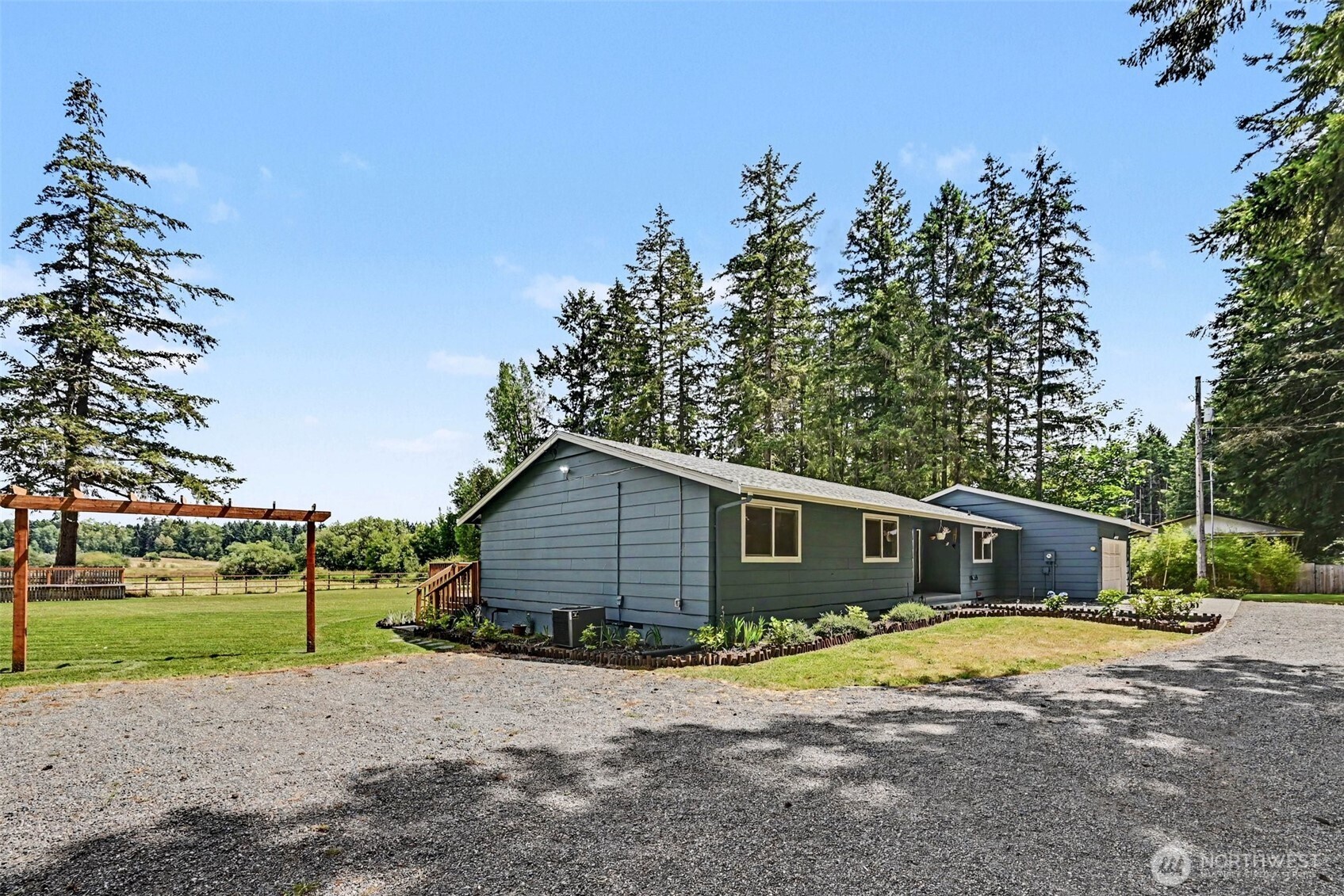 33913 4th Avenue Property Photo 5
