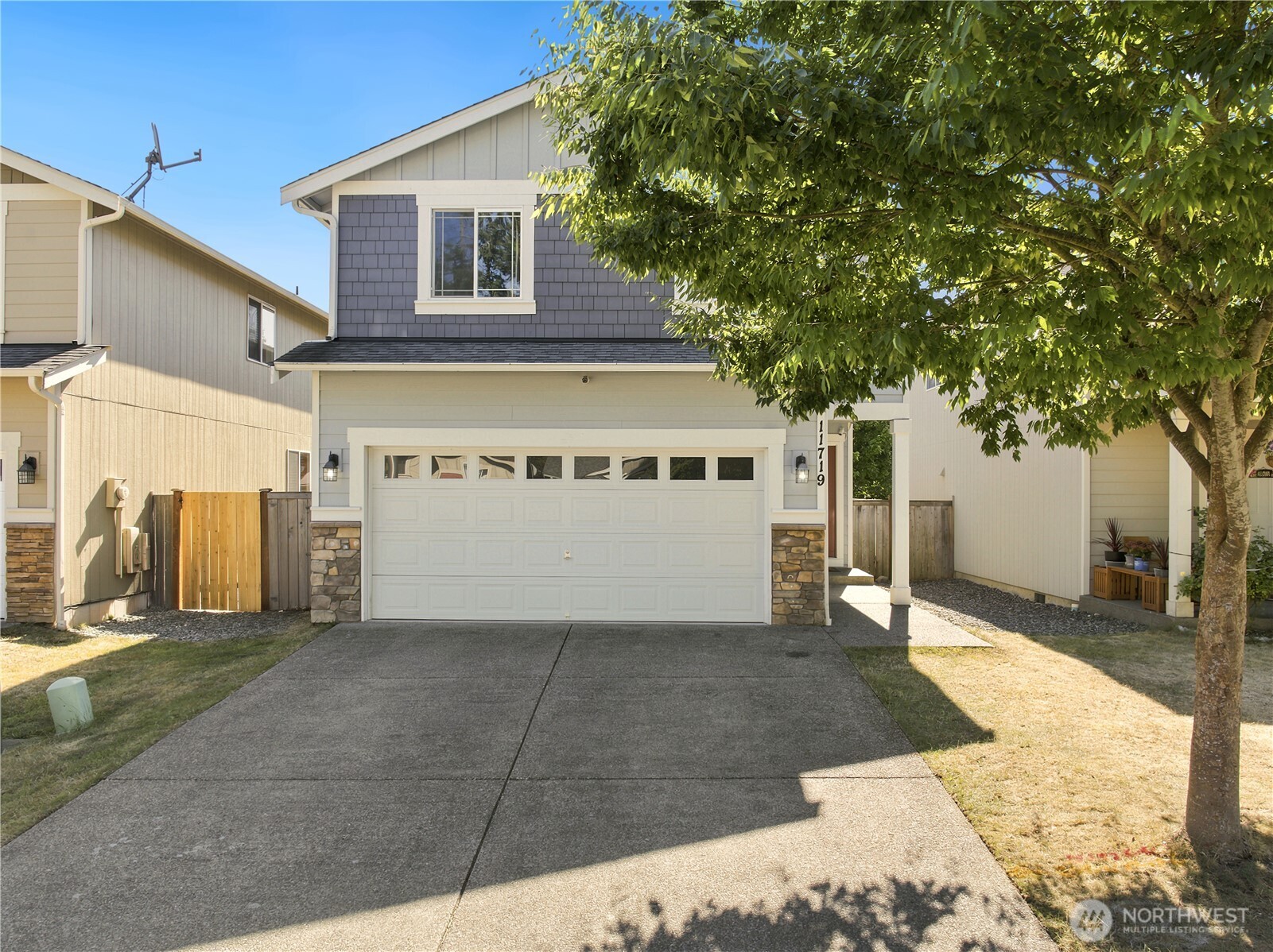 11719 9th Avenue Ct Property Photo 1