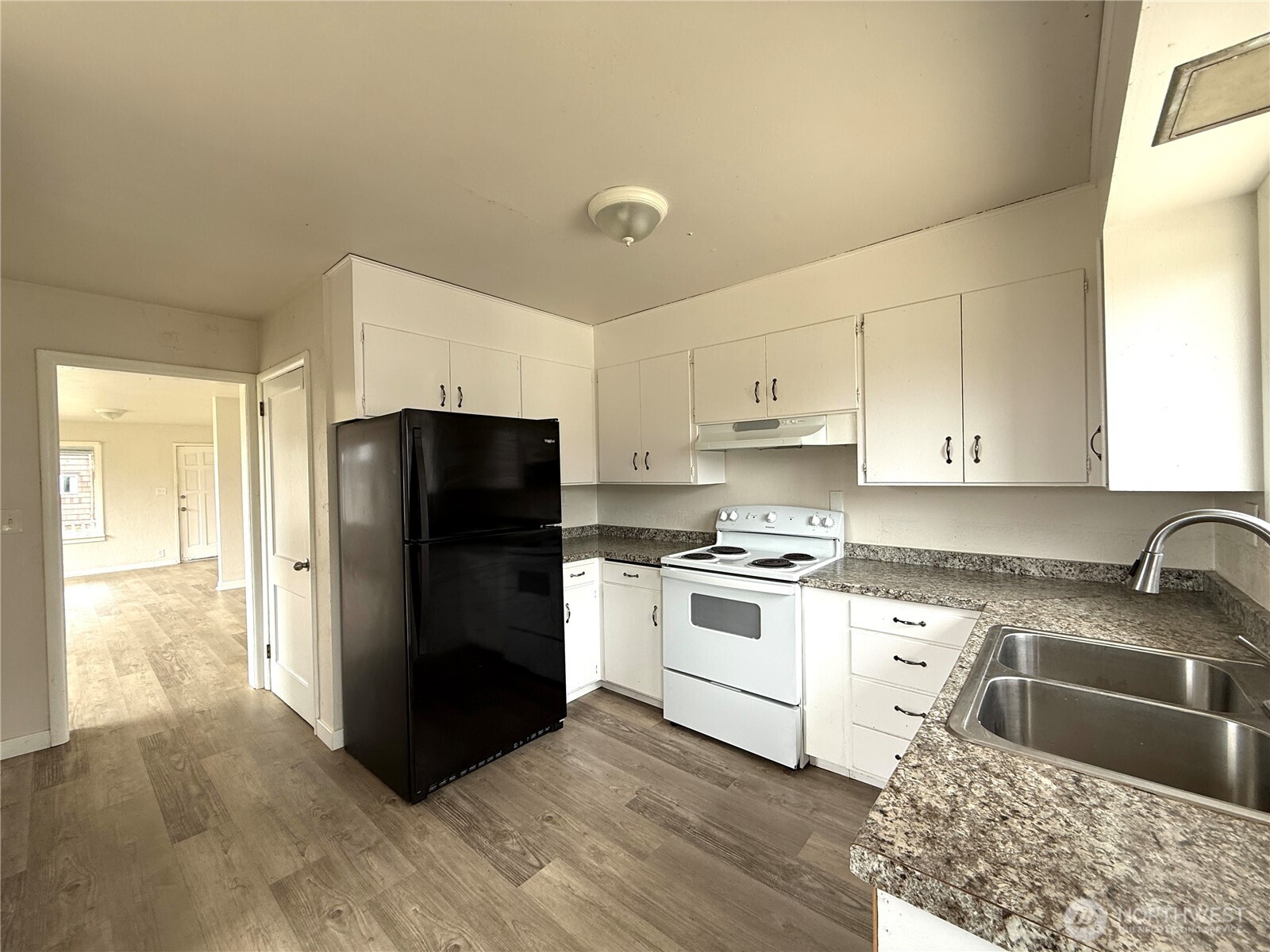 519 28th Street Property Photo 8