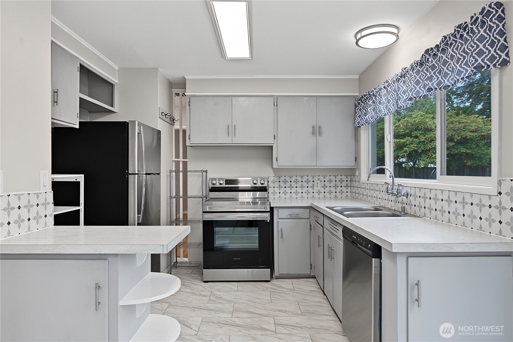 420 Wilson Street Property Photo 12