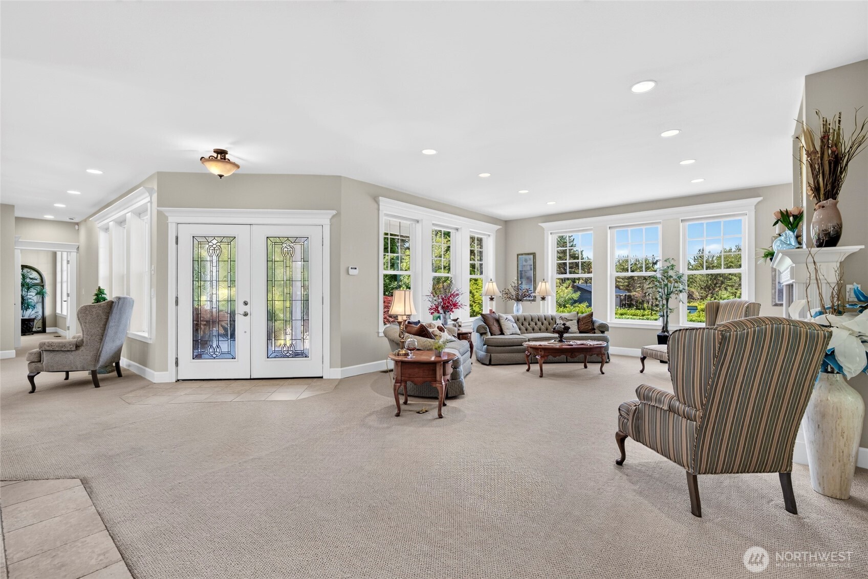 22225 Pacific Way Property Photo 6