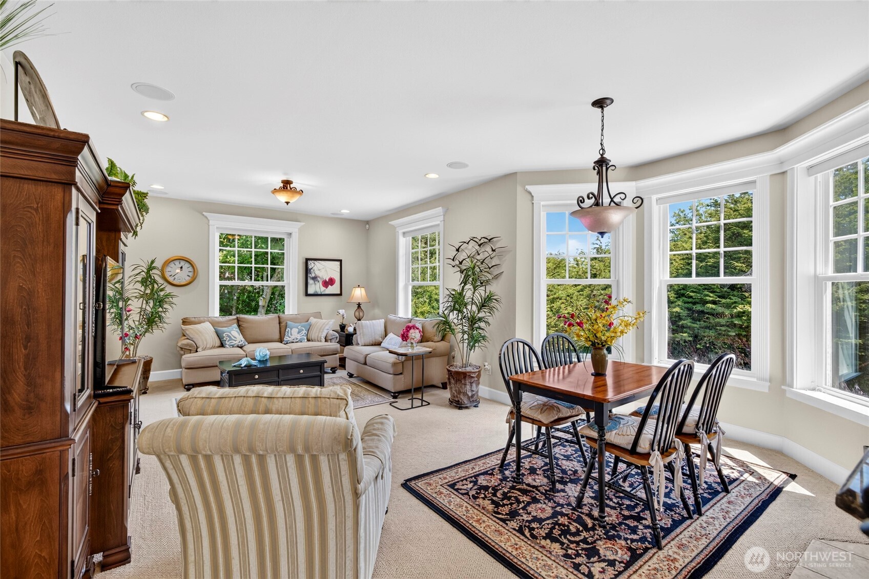 22225 Pacific Way Property Photo 11