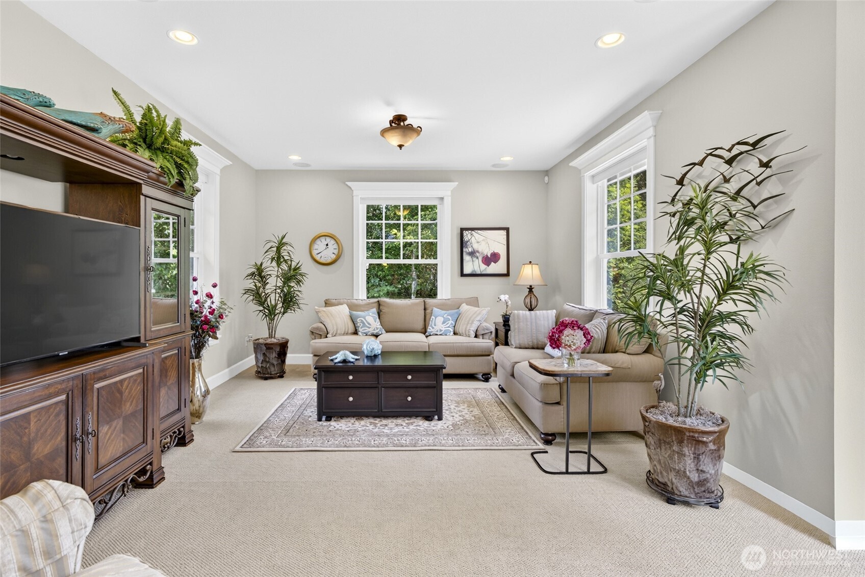 22225 Pacific Way Property Photo 12