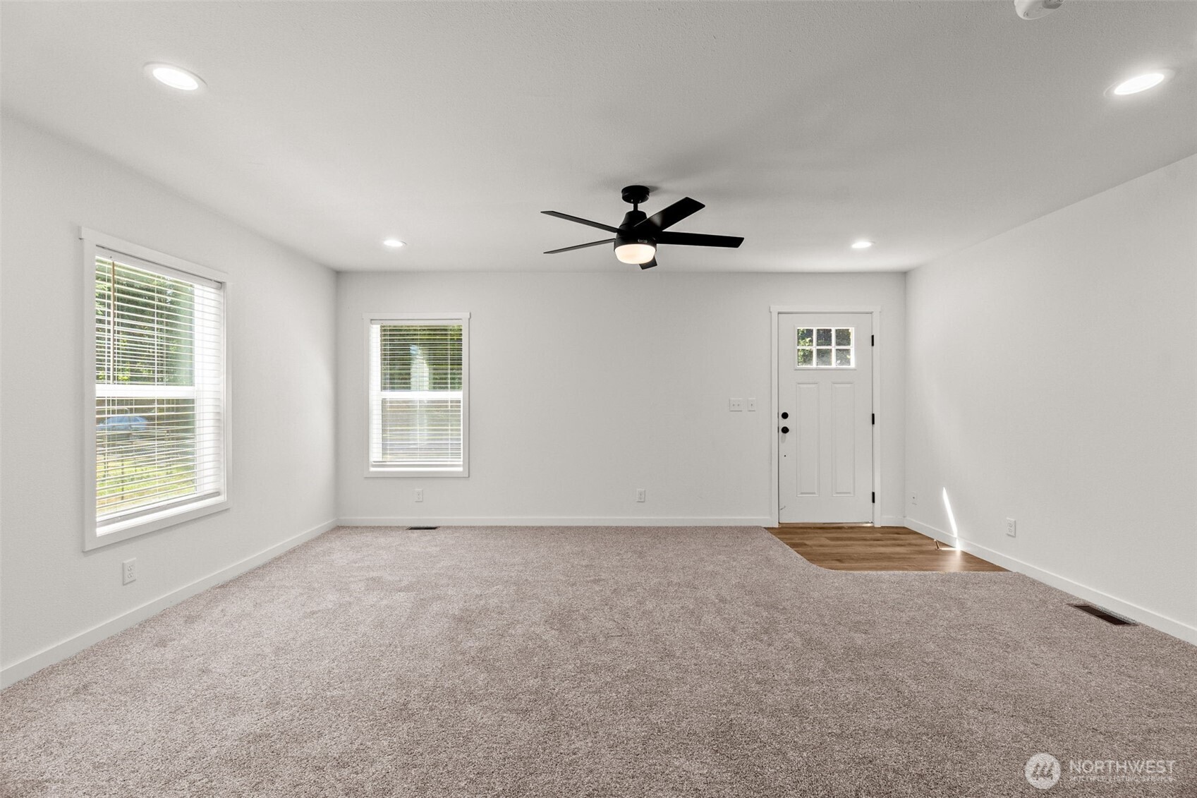 8306 Se Dawn Hill Drive Property Photo 5