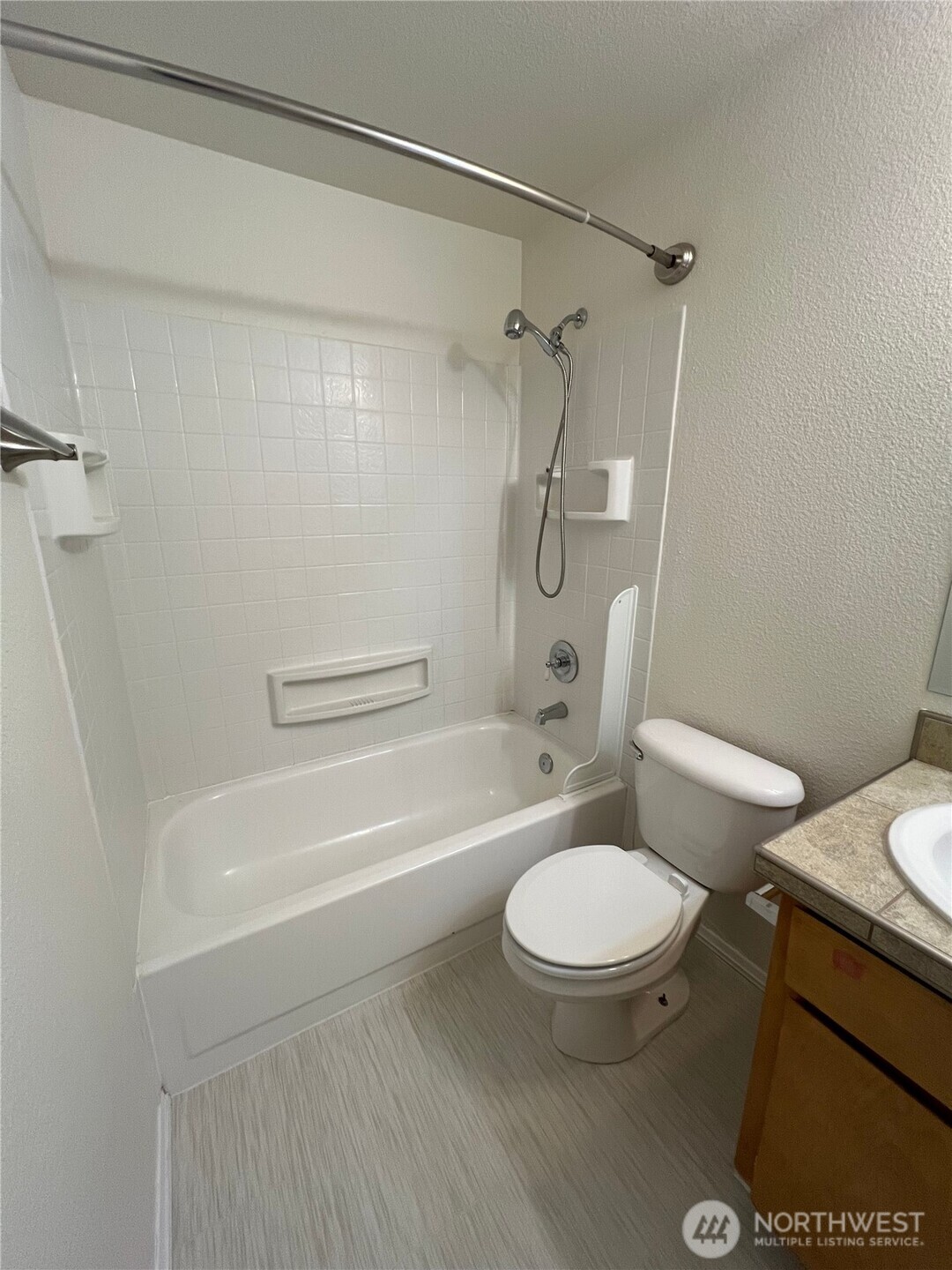 12429 1st Avenue 2 Property Photo 13