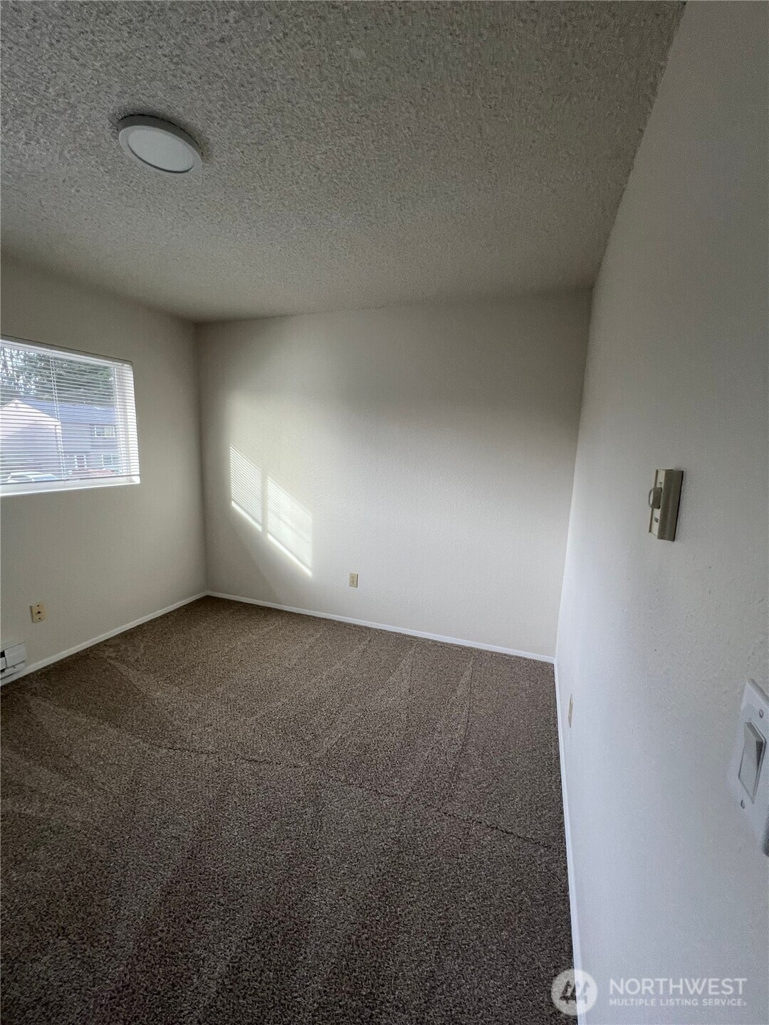 12429 1st Avenue 2 Property Photo 15