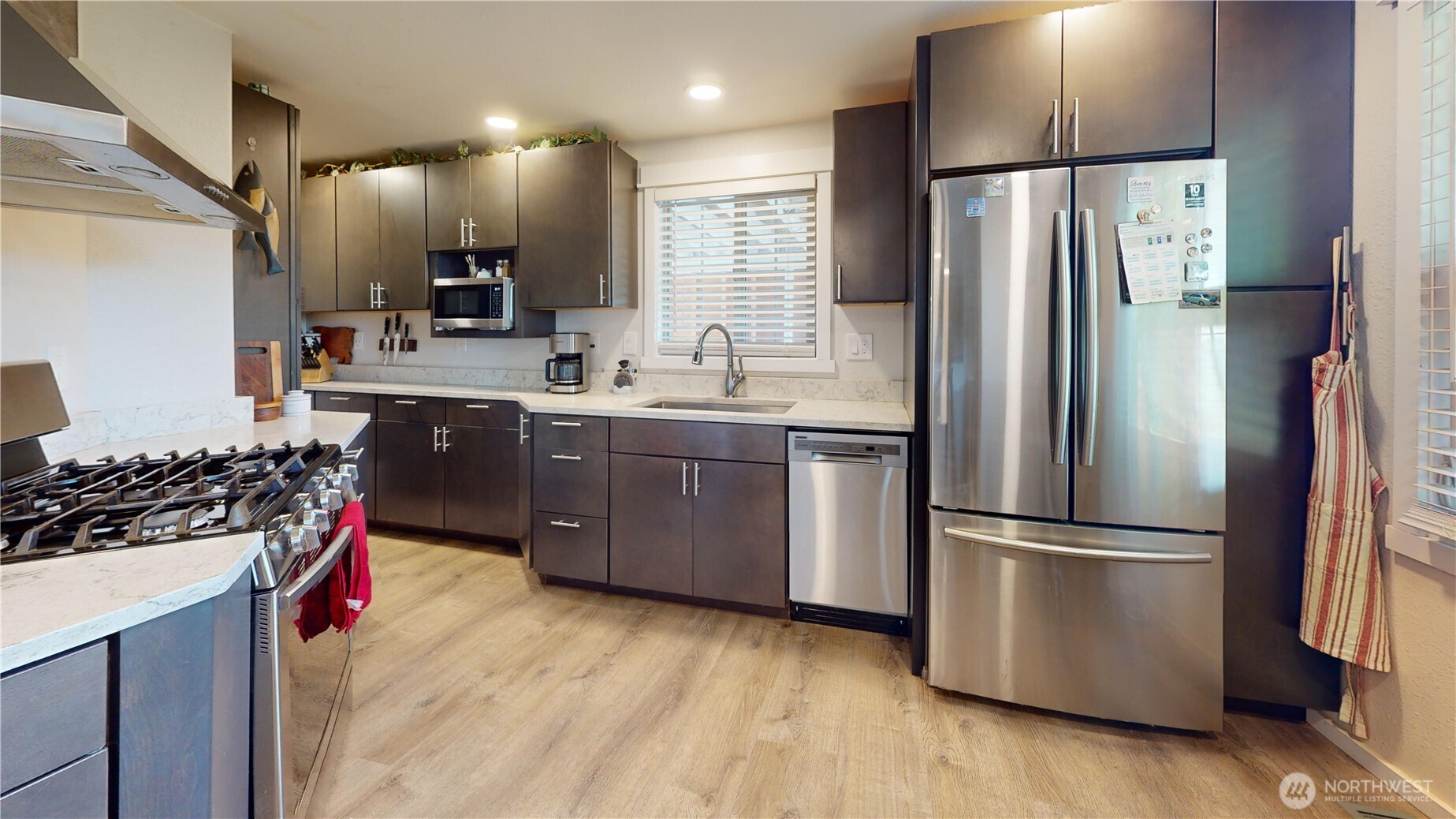 521 E Magnolia Avenue Property Photo 6