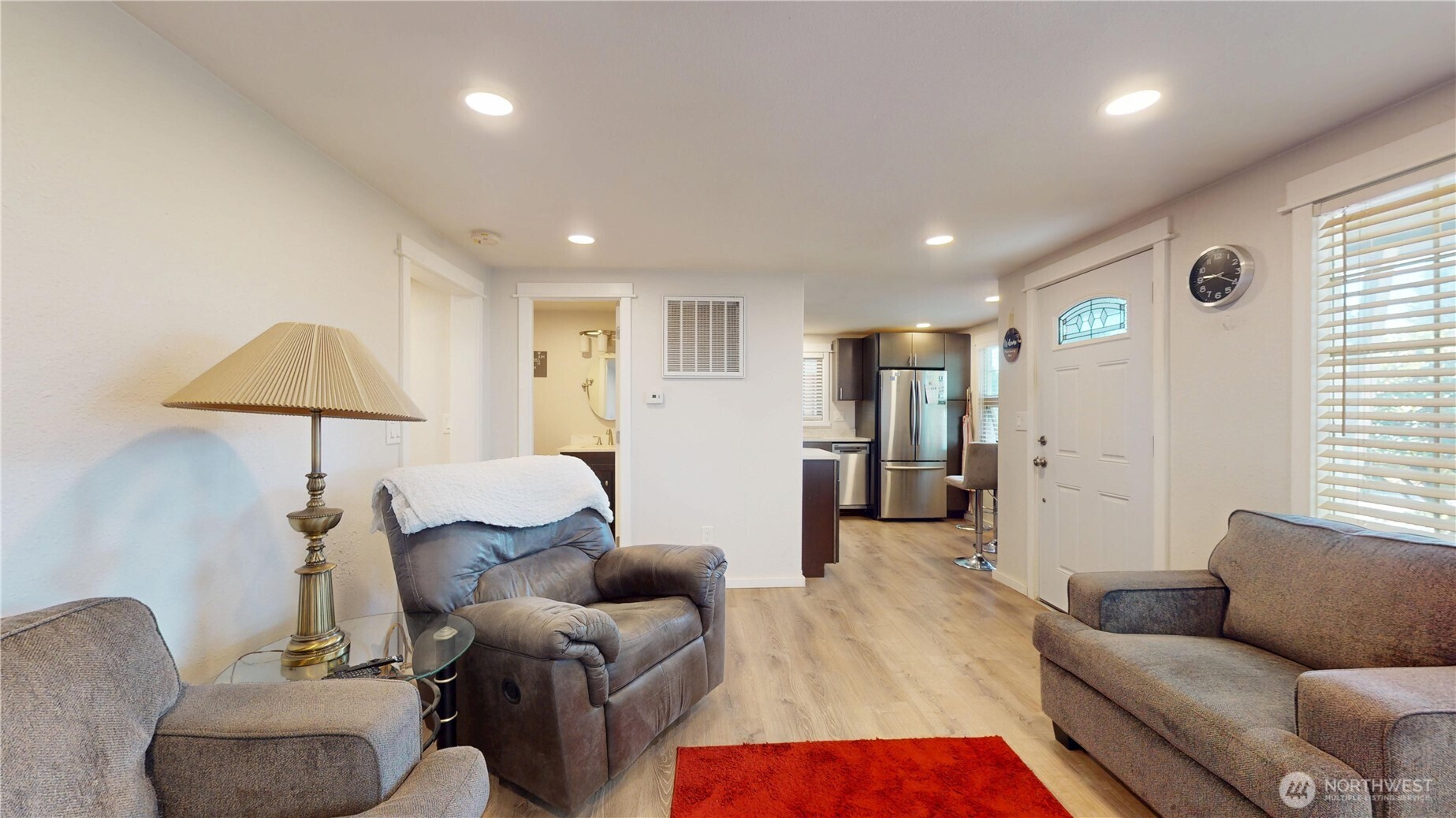 521 E Magnolia Avenue Property Photo 8