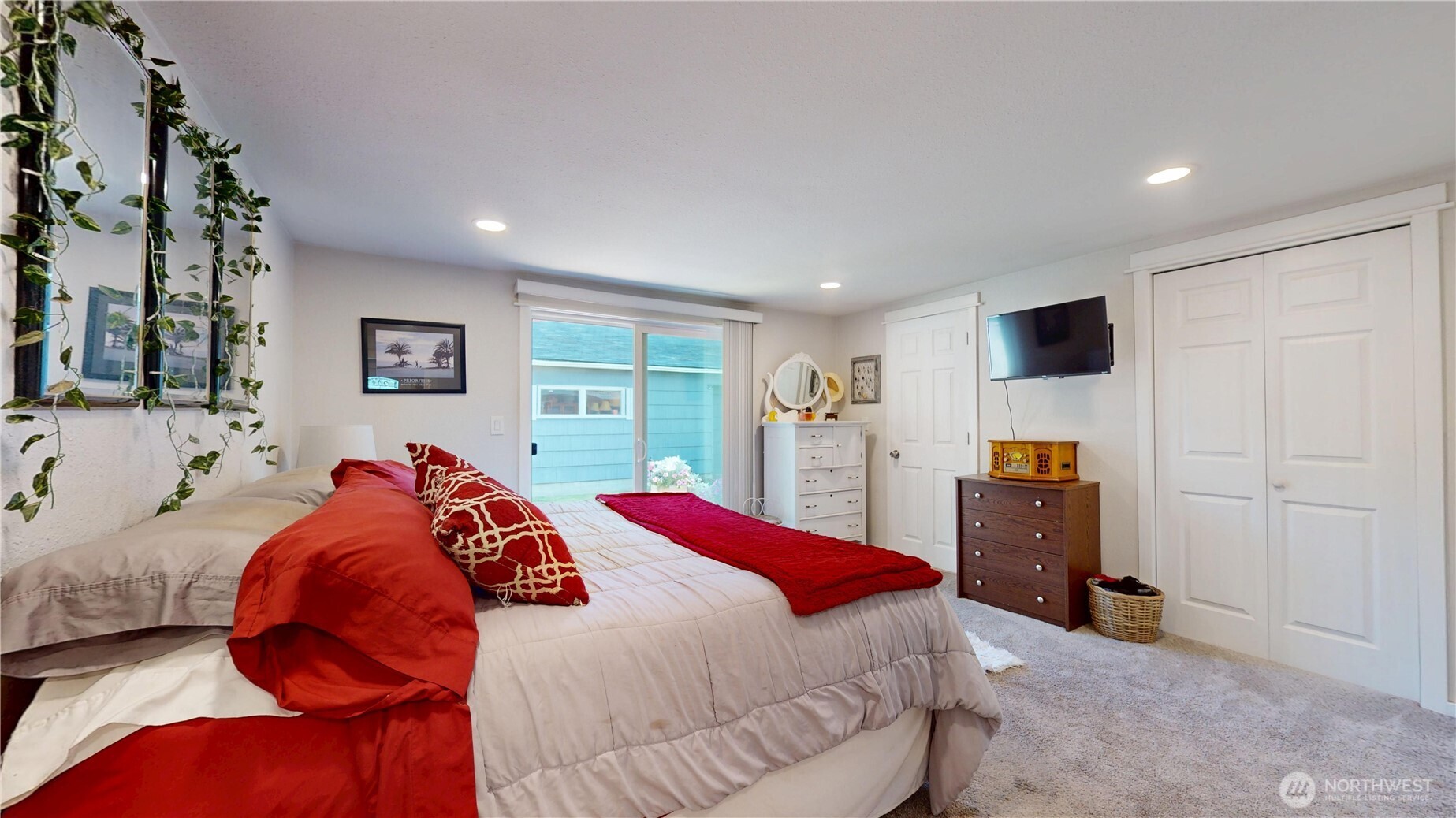 521 E Magnolia Avenue Property Photo 10