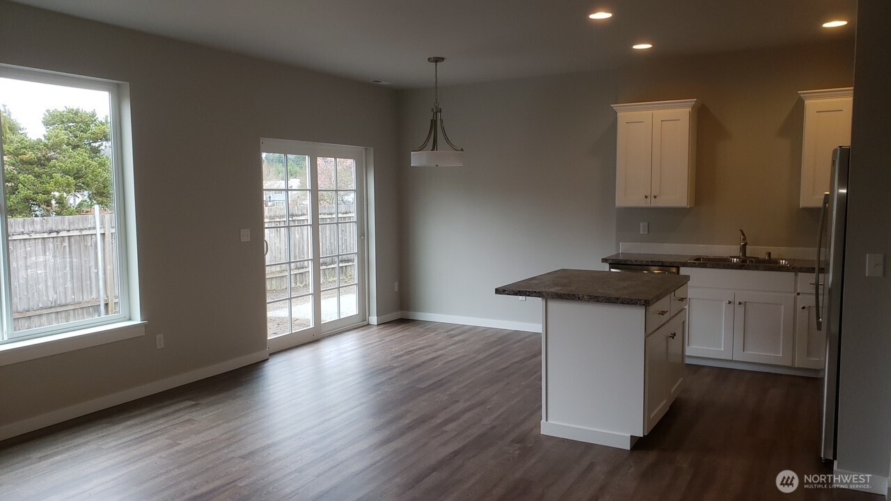 15908 39th Ave East Property Photo 6