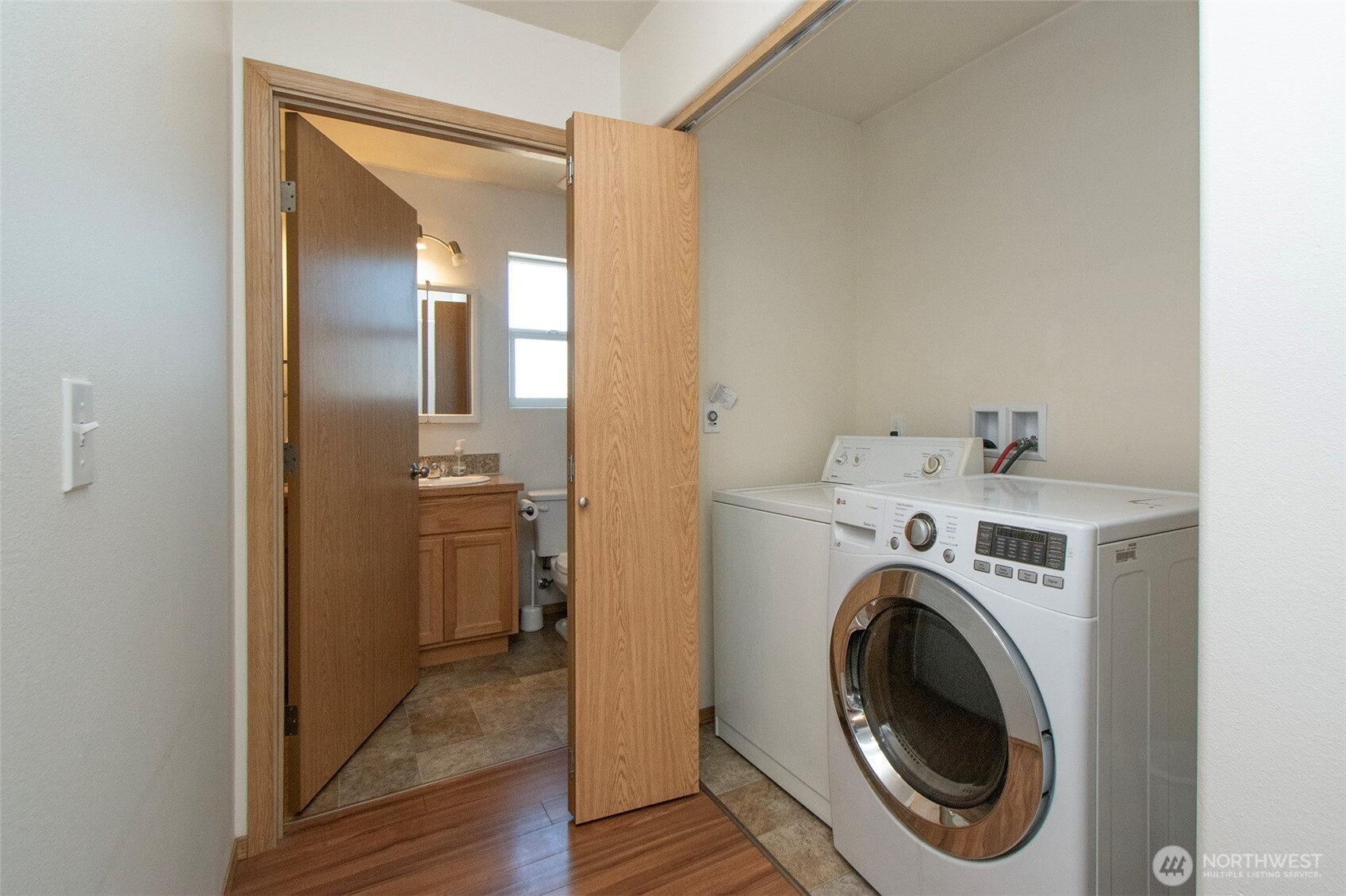 1427 W Pendley Court Property Photo 28