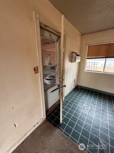 710 S Hawthorne Drive Property Photo 3