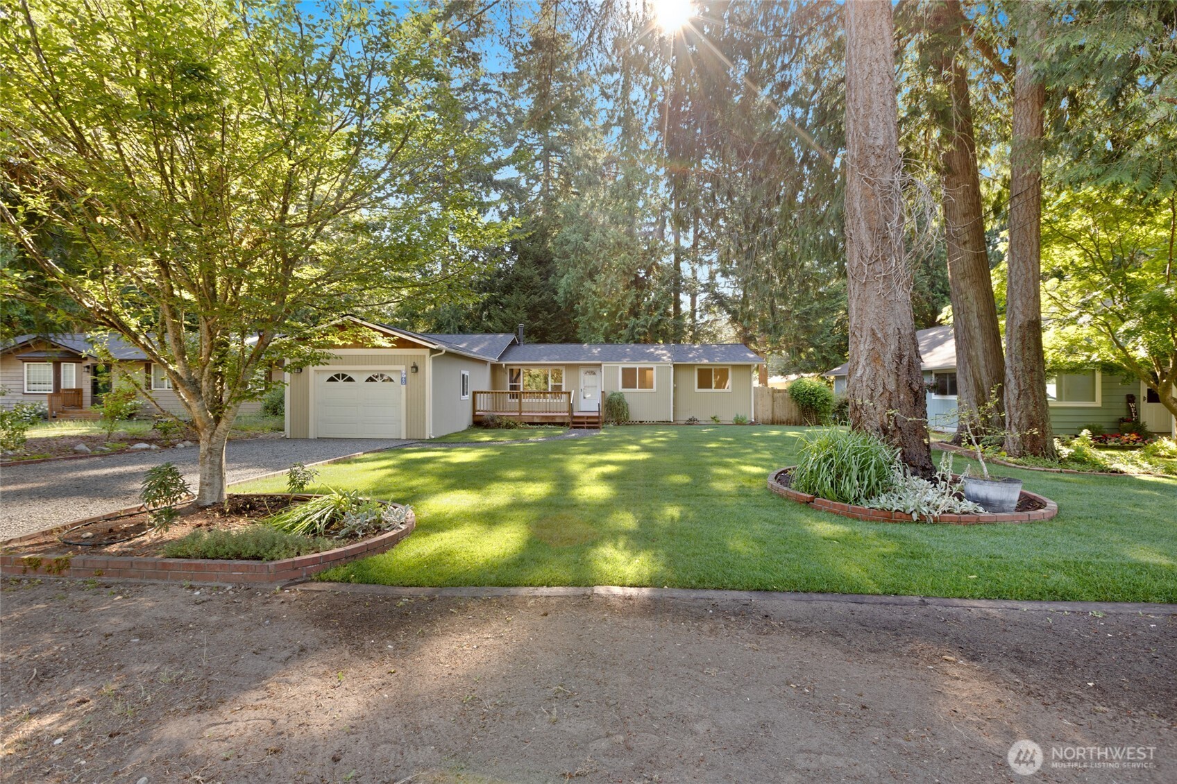 8060 Ne Seawind Ave Property Photo 4