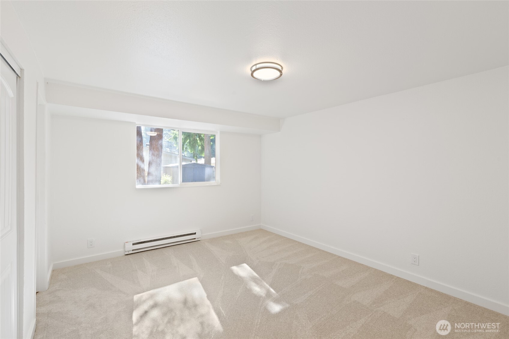 8060 Ne Seawind Ave Property Photo 16