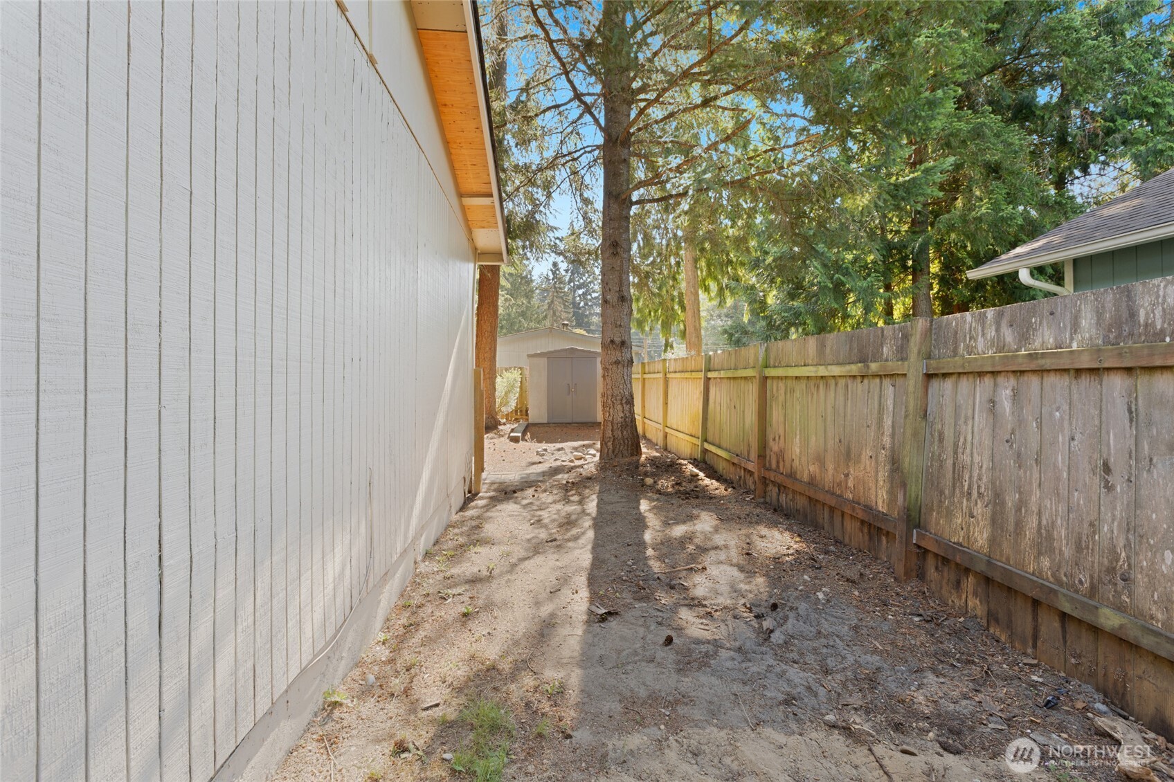 8060 Ne Seawind Ave Property Photo 25