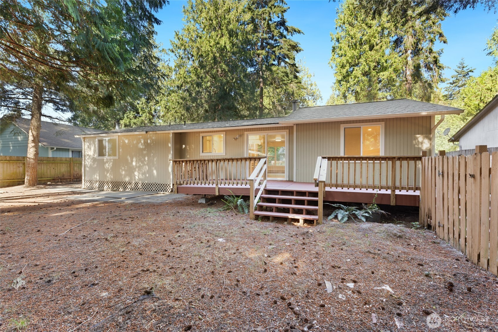 8060 Ne Seawind Ave Property Photo 27