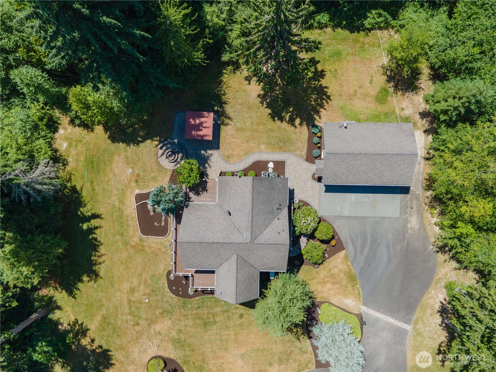 402 Troy Drive Property Photo 4