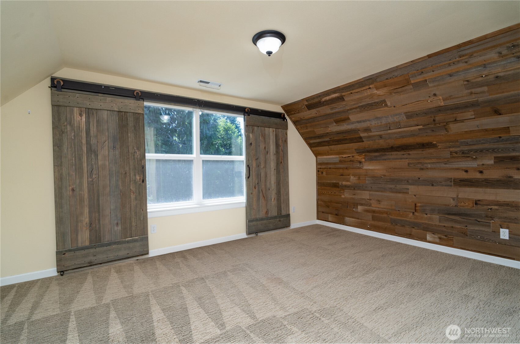 402 Troy Drive Property Photo 28