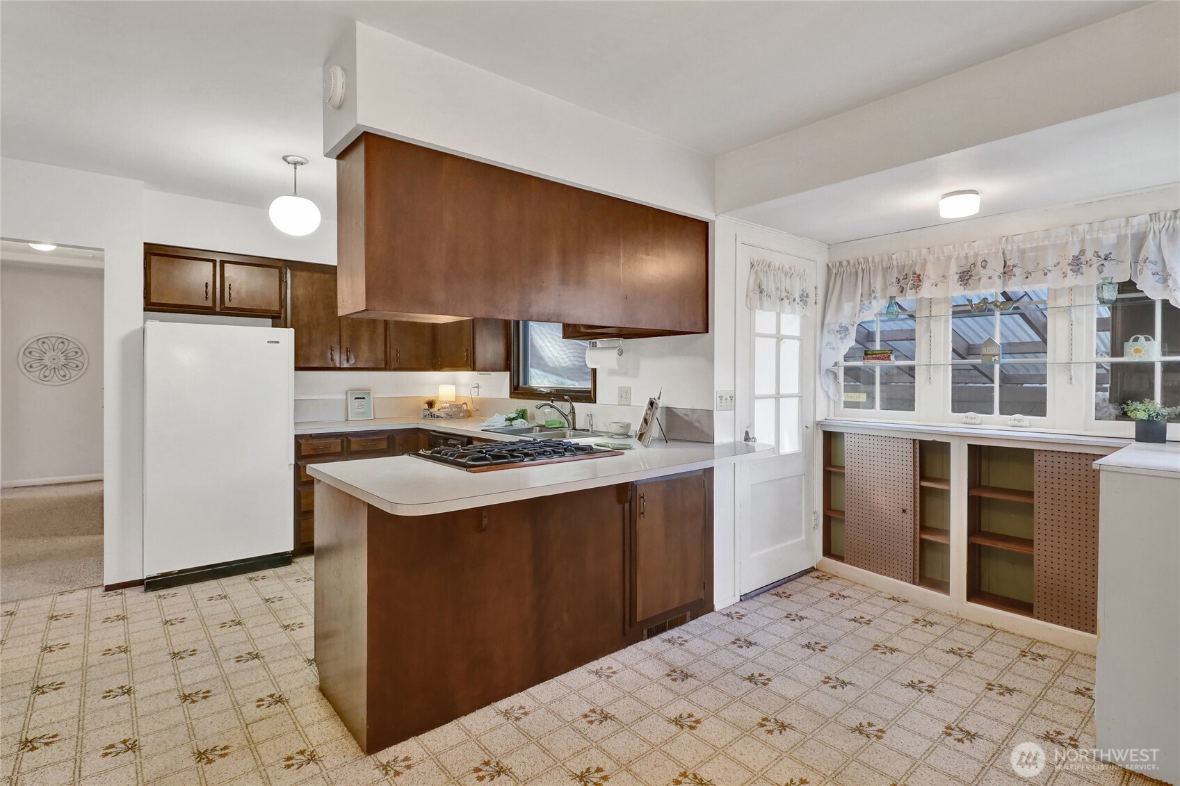 502 E Grover Street Property Photo 19
