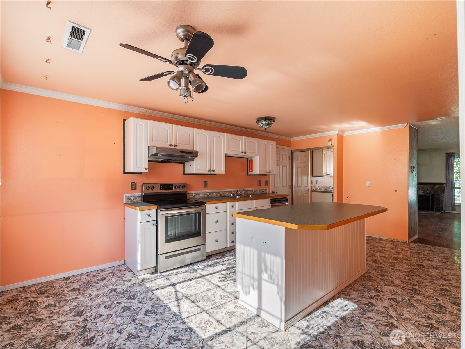 17111 5th Avenue Ct Property Photo 9