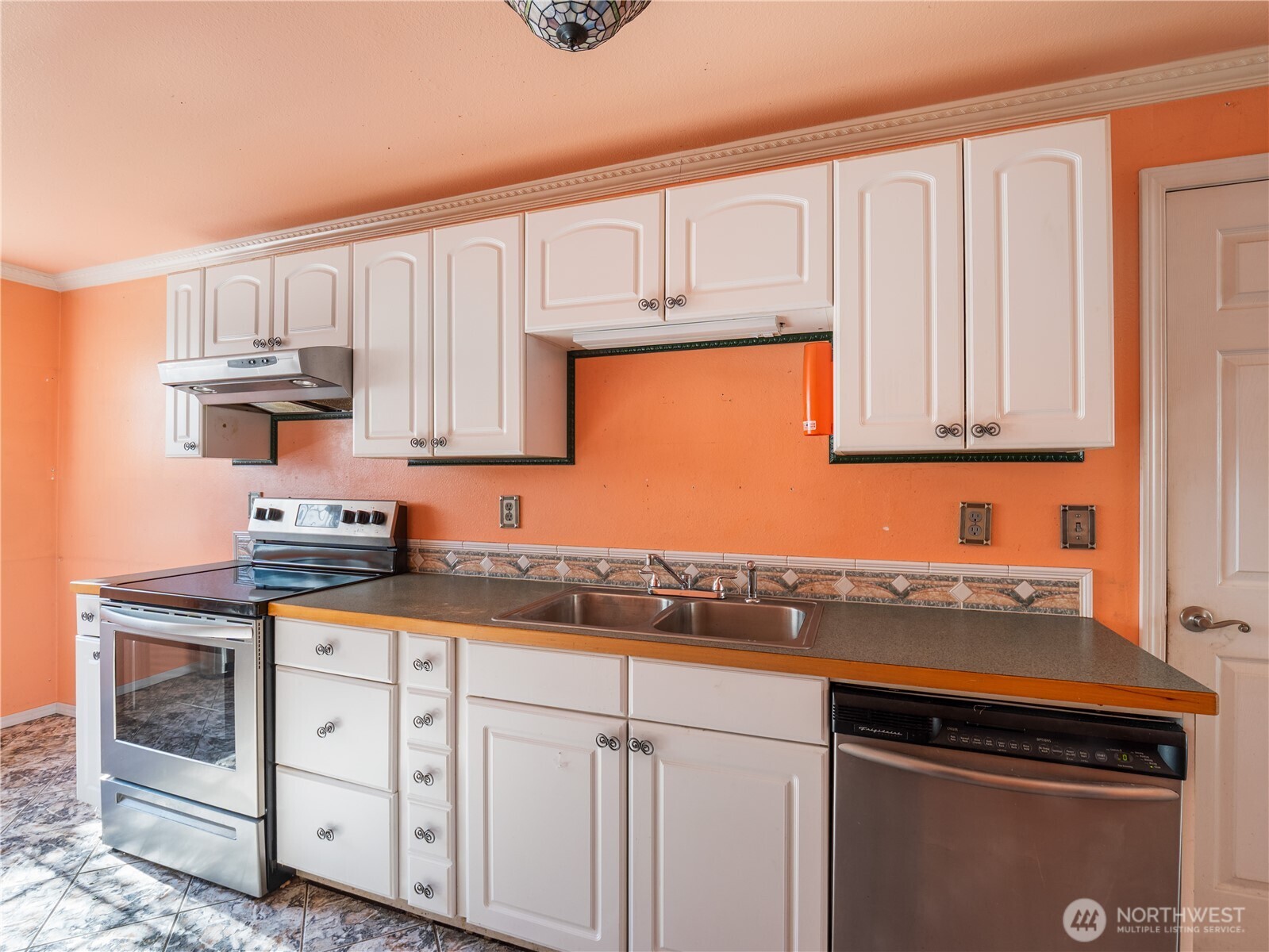 17111 5th Avenue Ct Property Photo 10