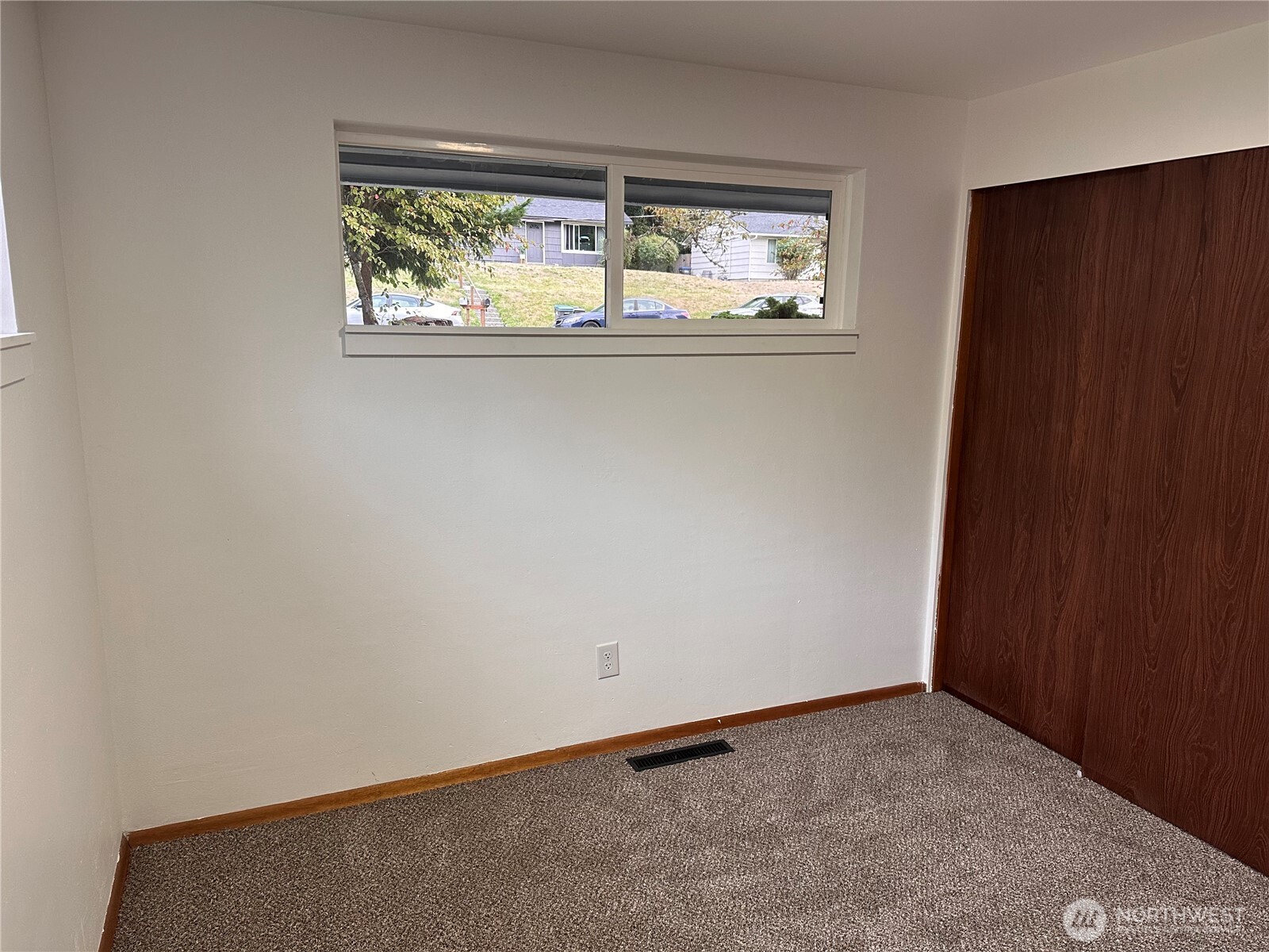 3219 Halverson Avenue Property Photo 12
