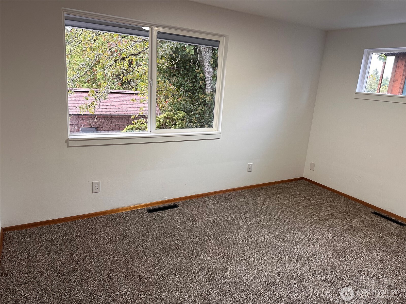 3219 Halverson Avenue Property Photo 15