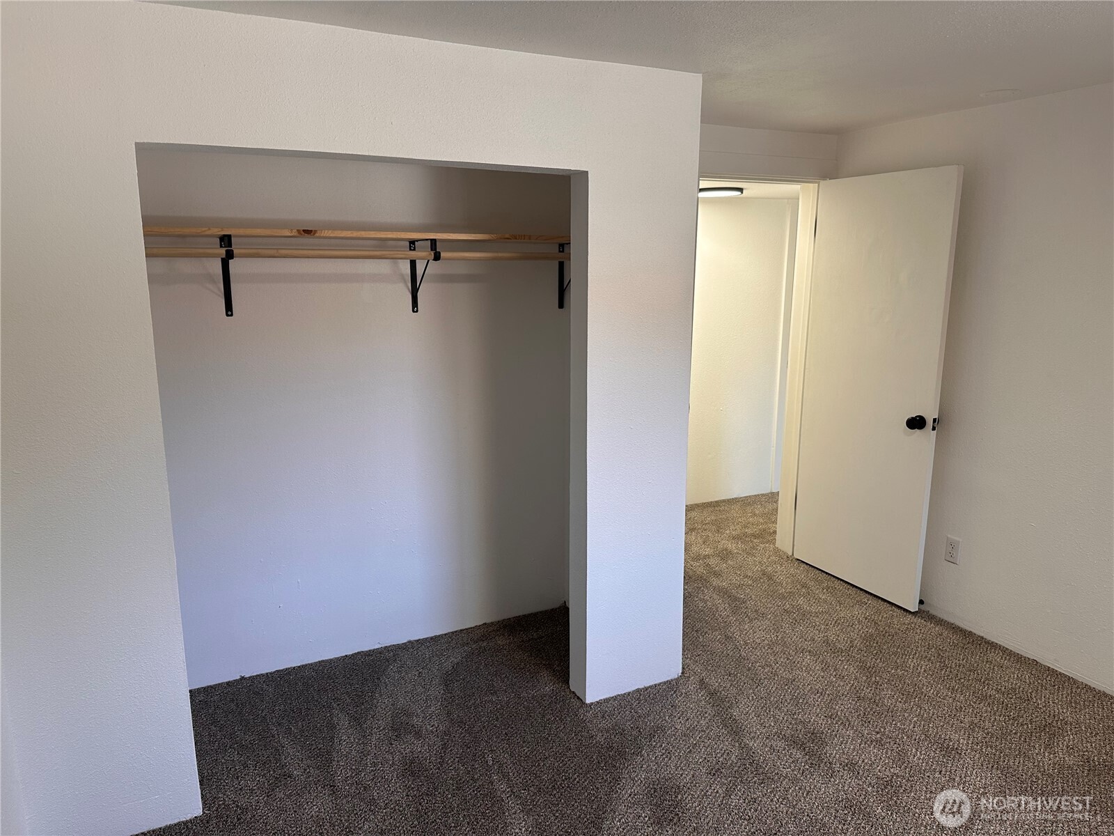 3219 Halverson Avenue Property Photo 24