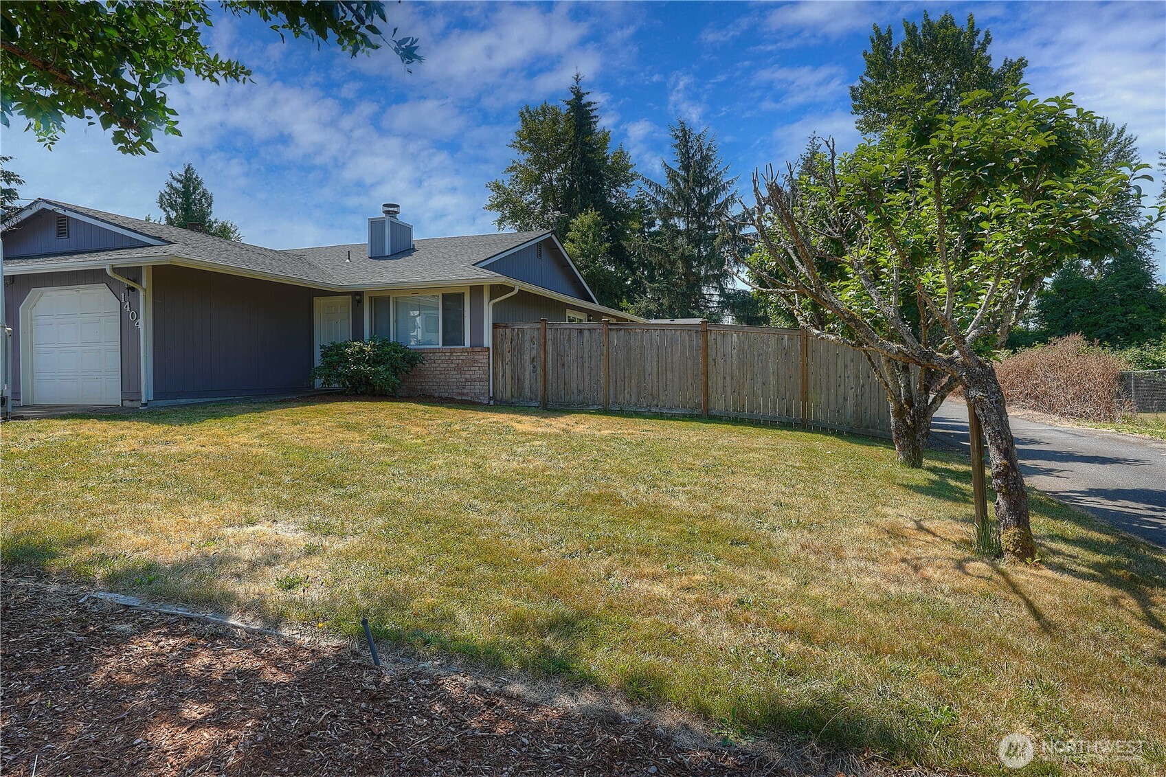 1404 103rd Street Property Photo 4
