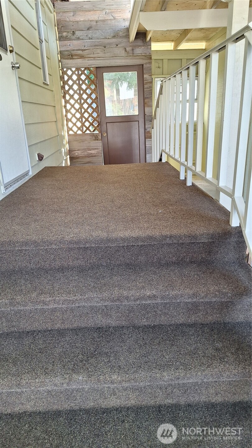 5210 90th Street 45 Property Photo 20