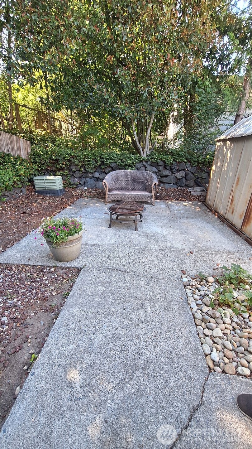 5210 90th Street 45 Property Photo 24