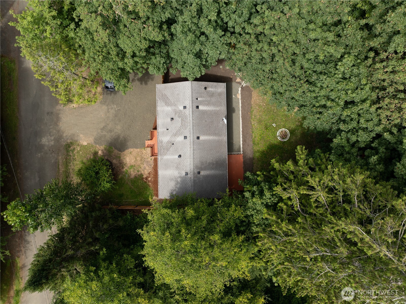 31 E Earll Drive Property Photo 14