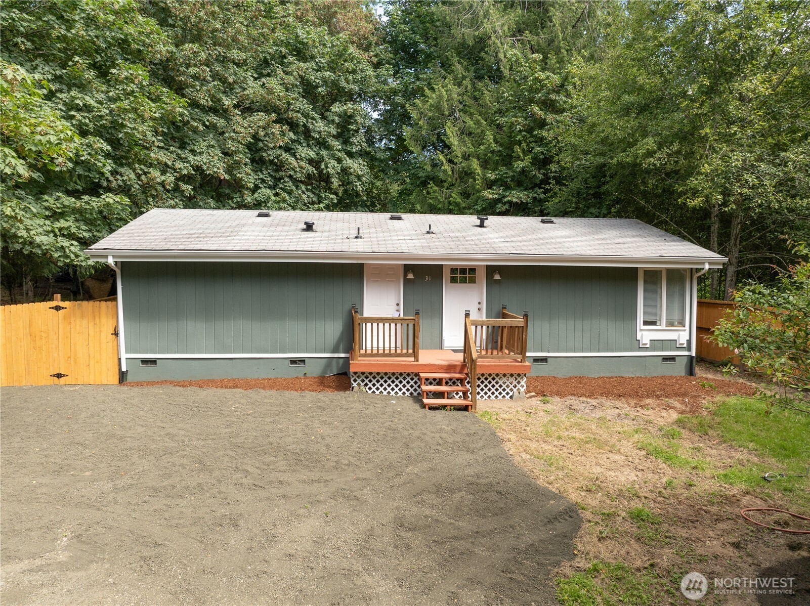 31 E Earll Drive Property Photo 15