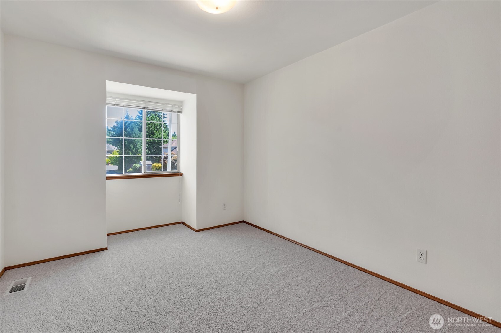 37243 20th Avenue Property Photo 22