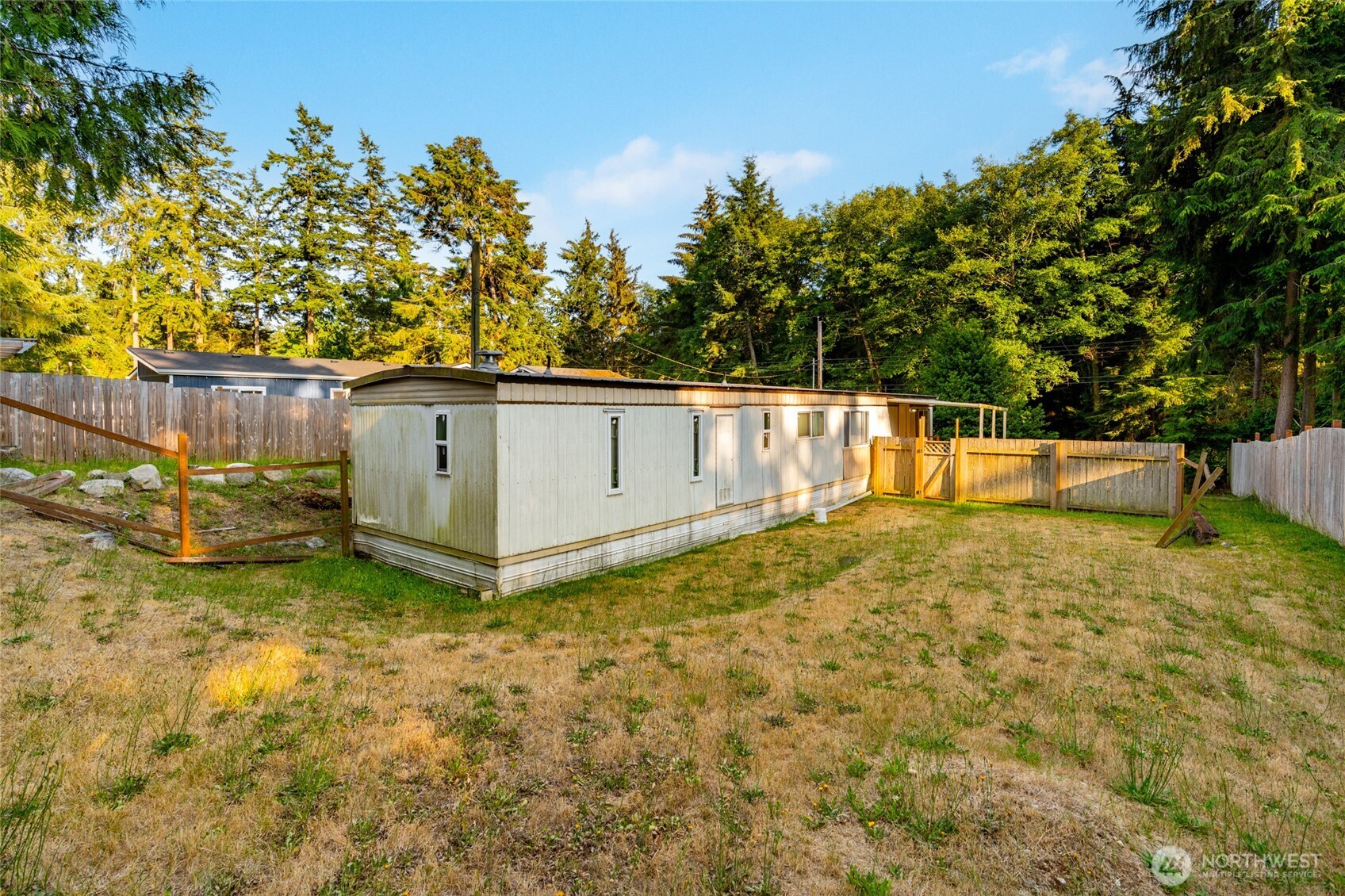 590 Ocean View Drive Property Photo 1