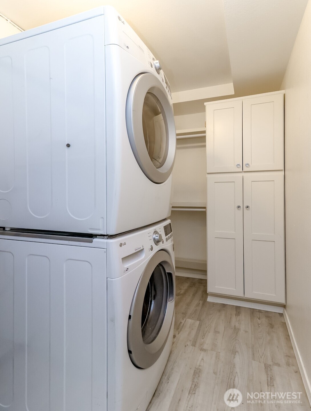 525 Broadway 302 Property Photo 27