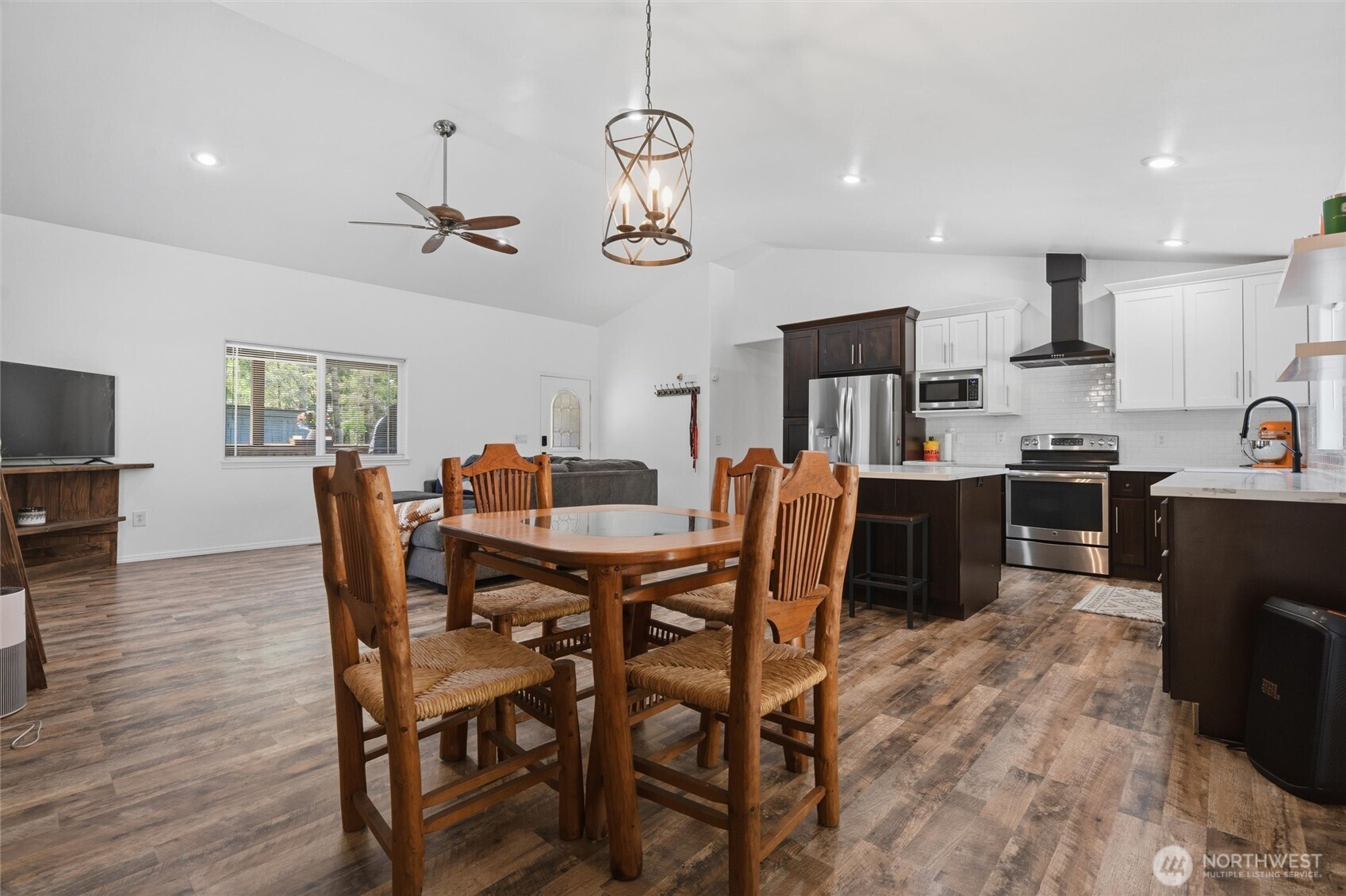 12847 Bear Lake Drive Property Photo 11