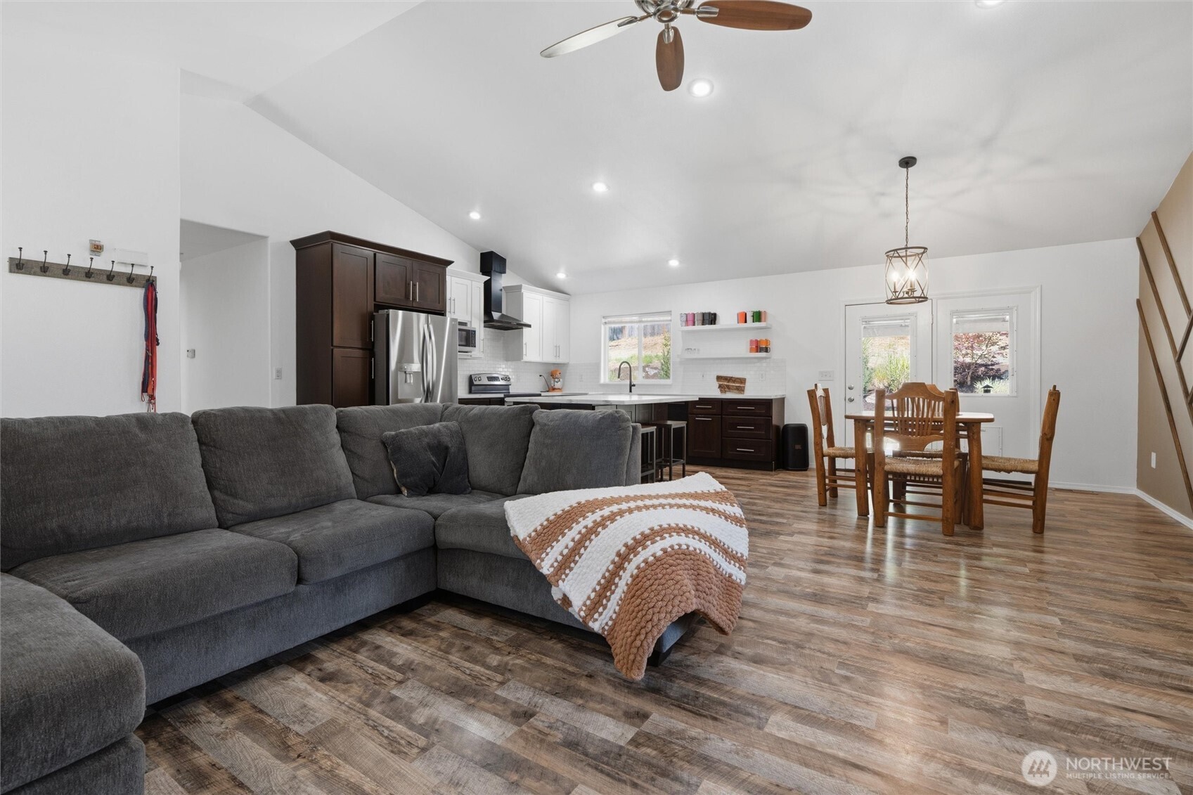 12847 Bear Lake Drive Property Photo 17