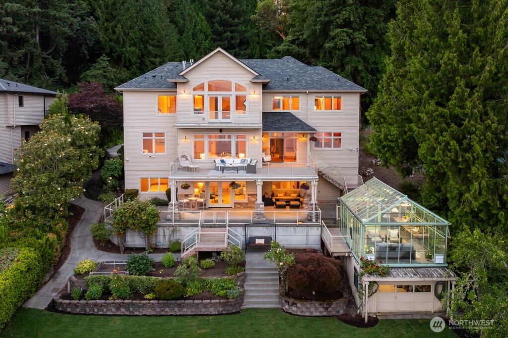 454 W Lake Sammamish Parkway Property Photo 2