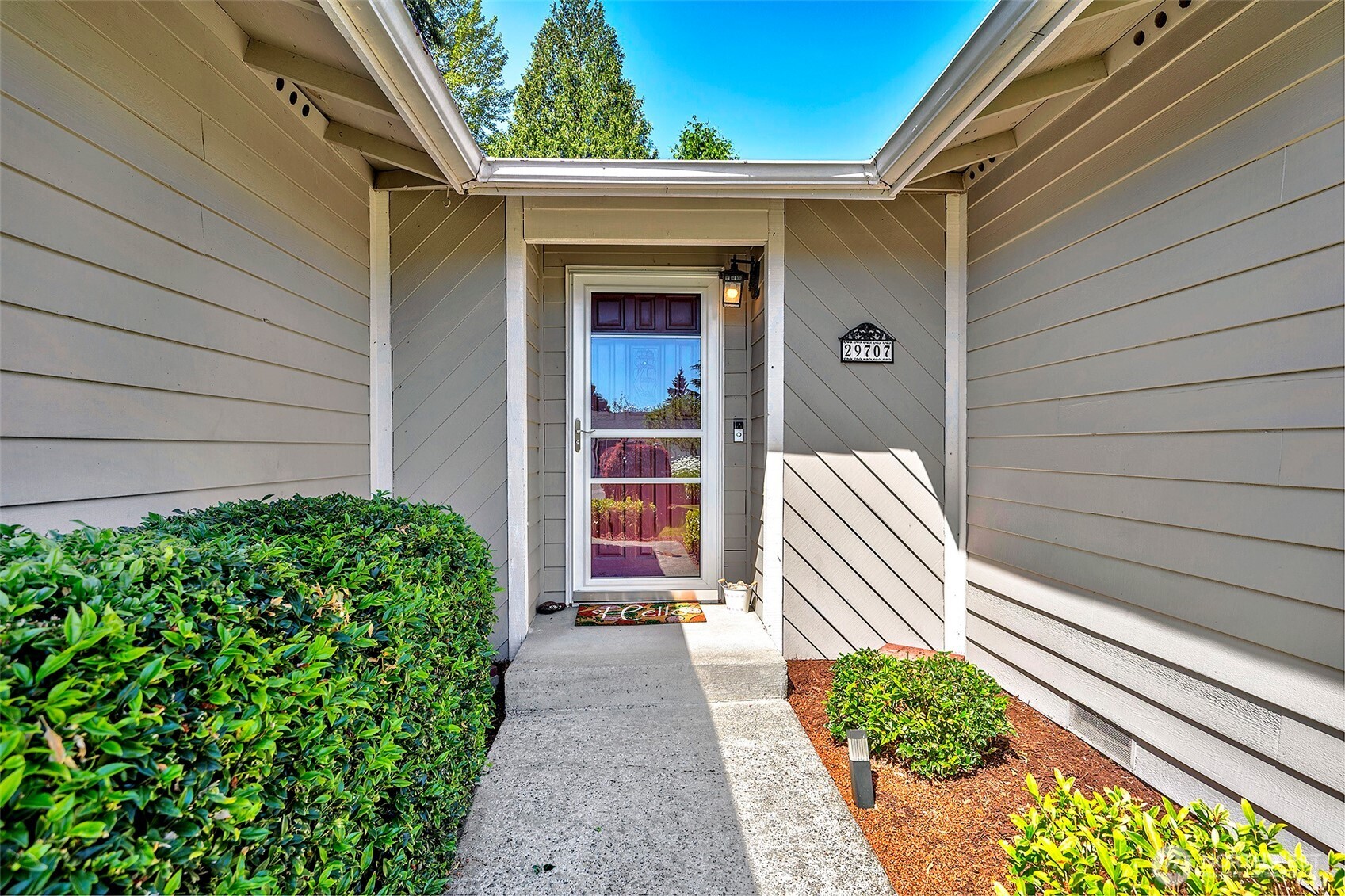29707 32nd Place Property Photo 3