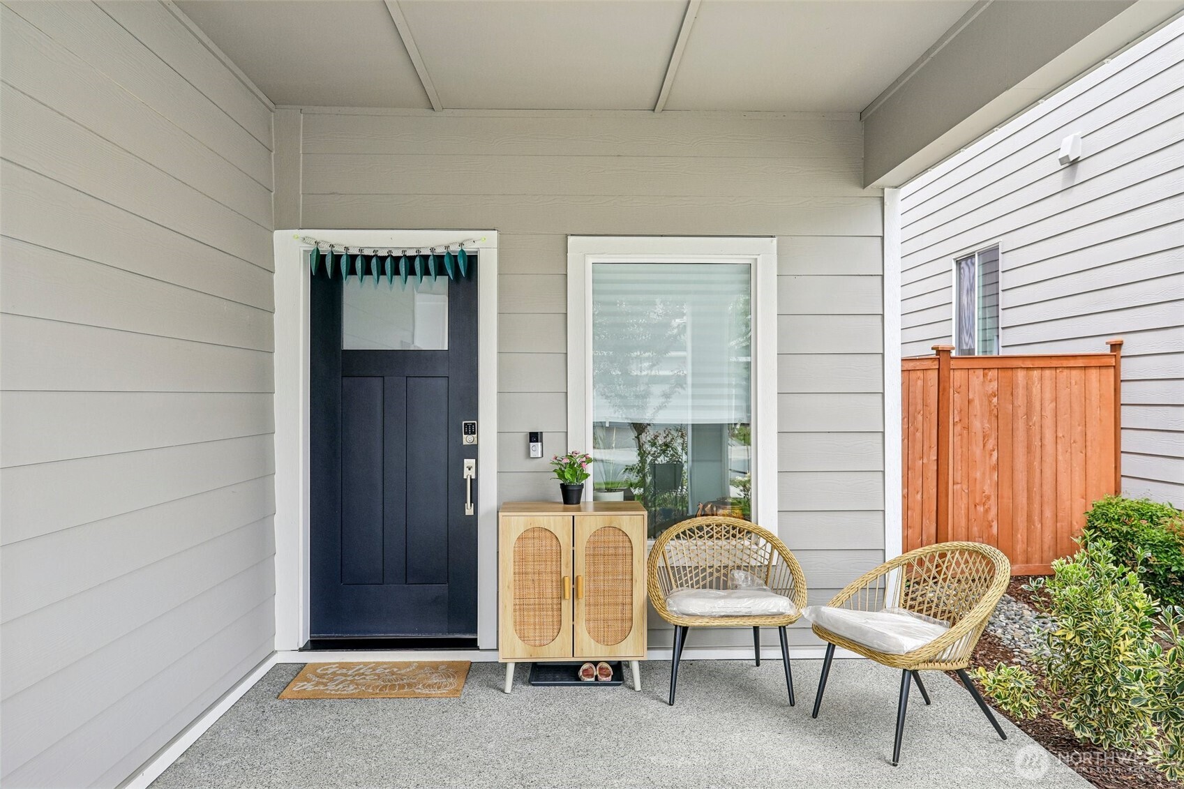 8543 52nd Place Property Photo 3