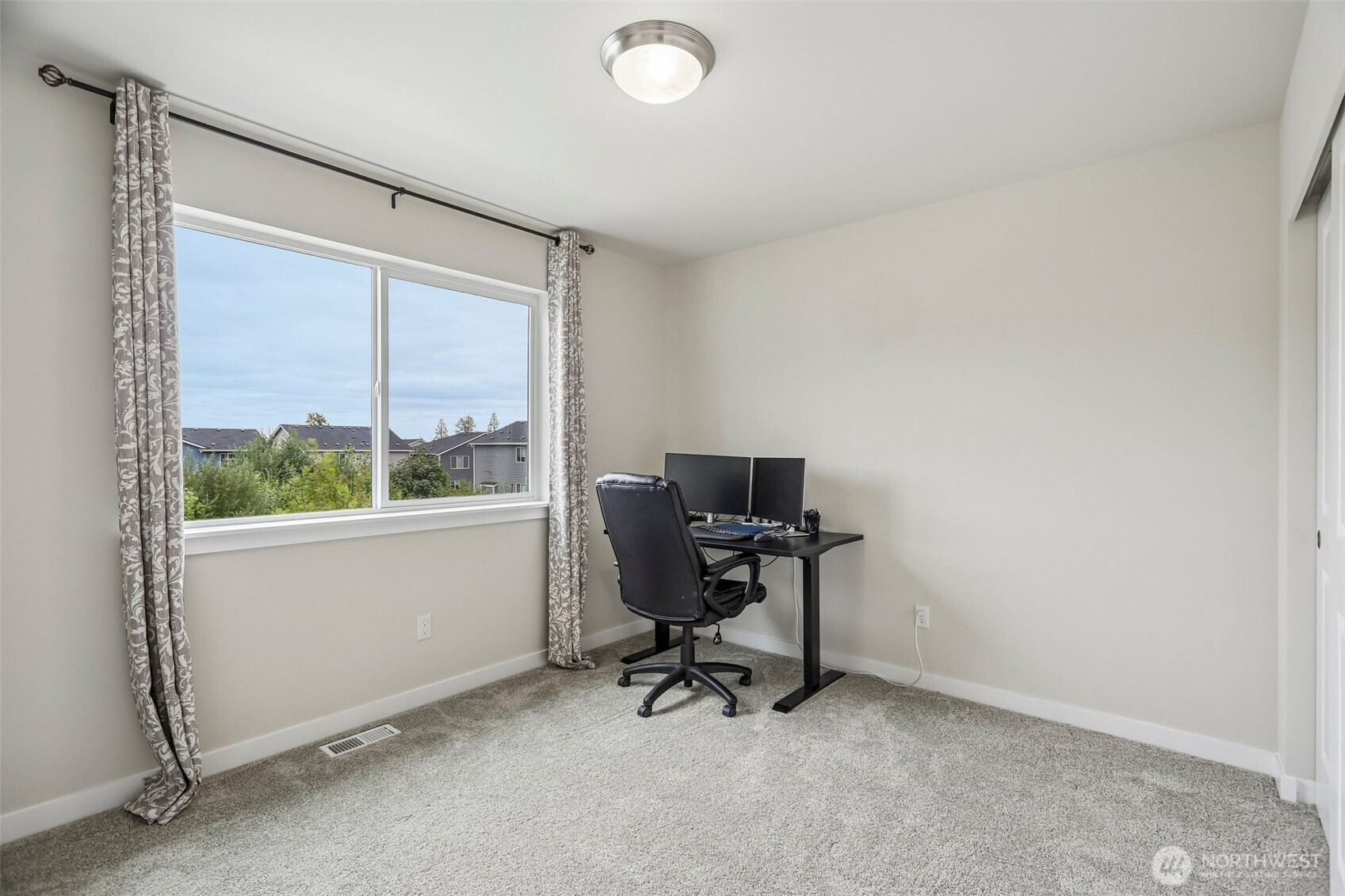 8543 52nd Place Property Photo 15