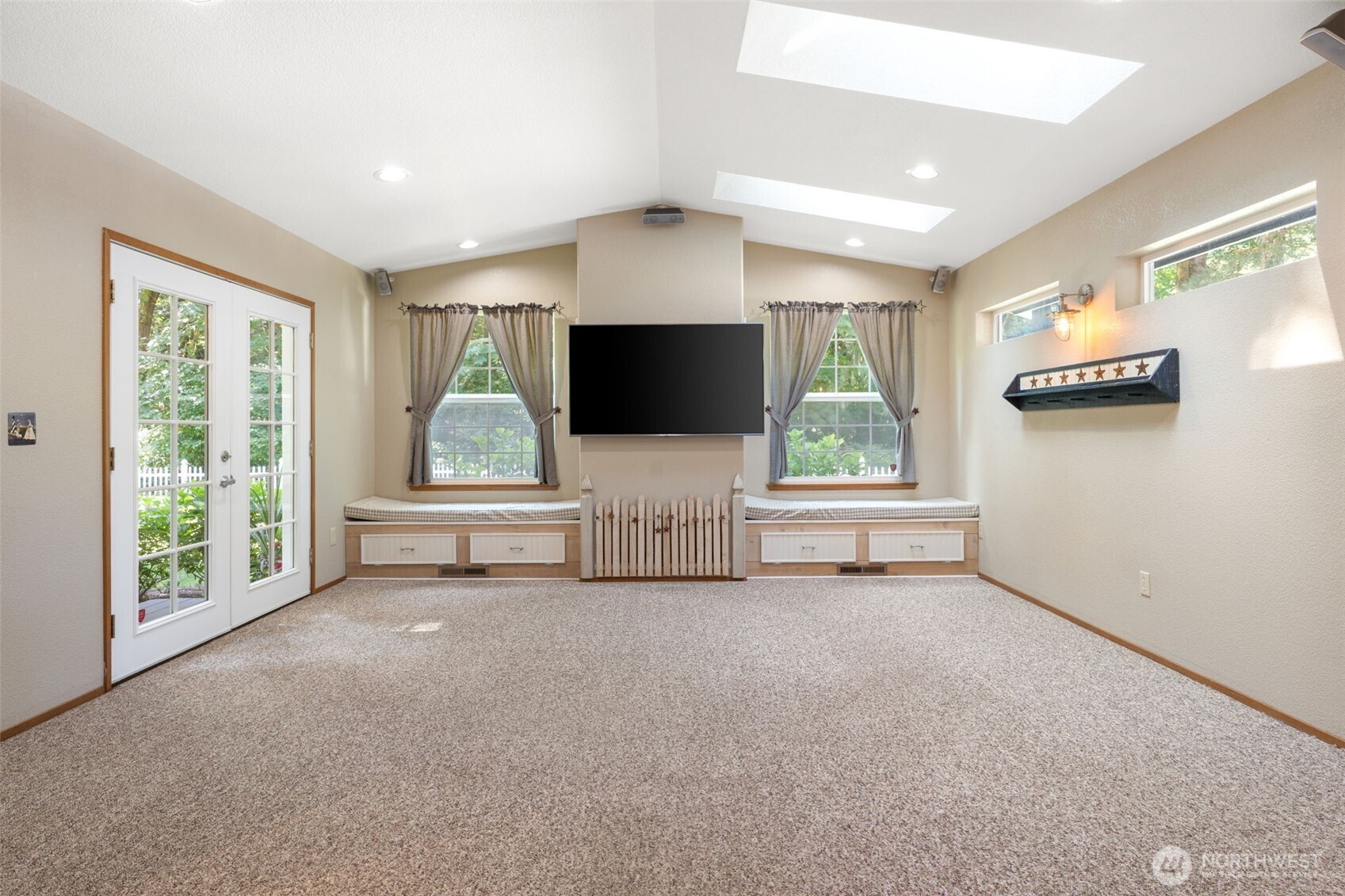 6808 Old Forest Lane Property Photo 13
