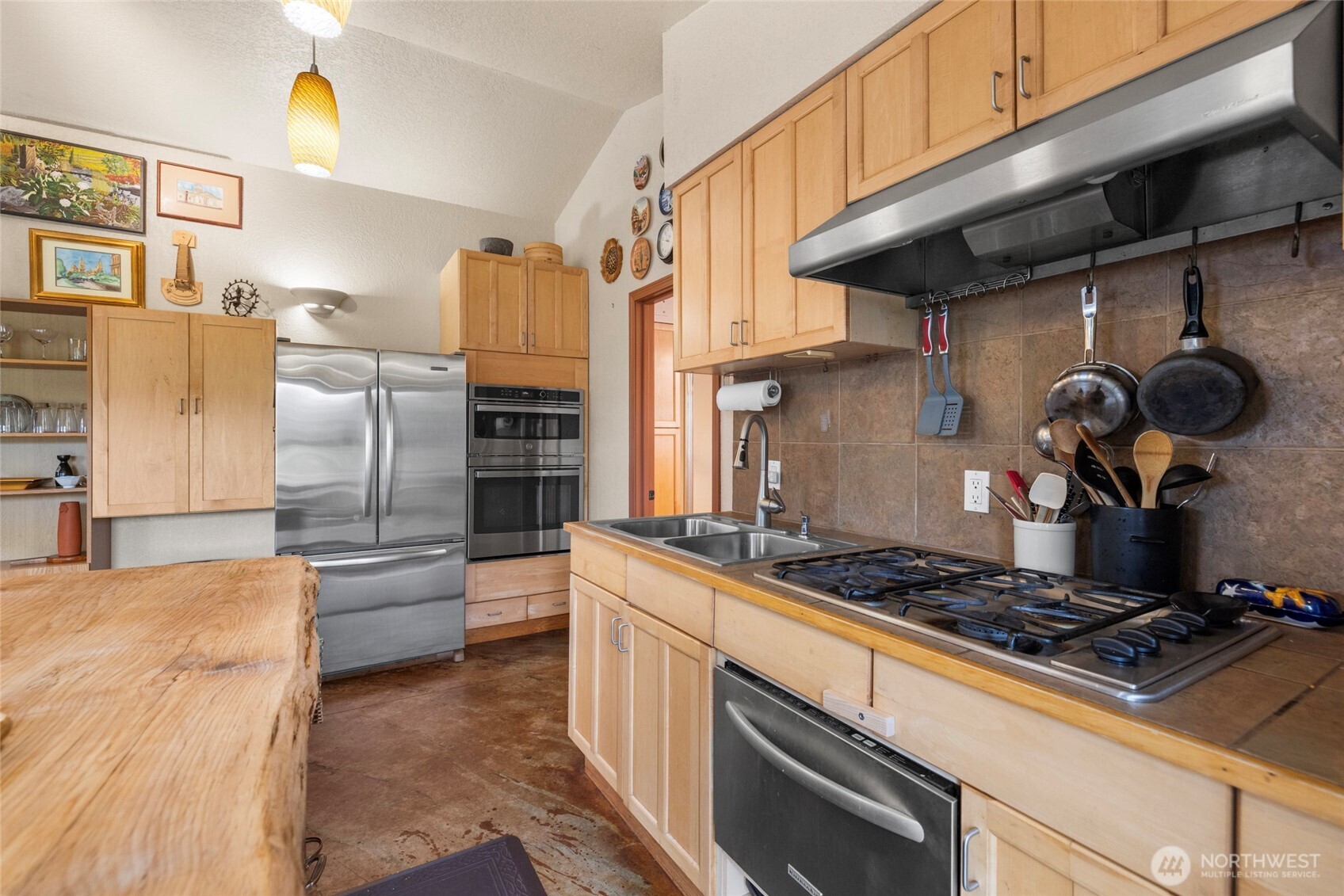 5375 Shore Meadow Road Property Photo 12