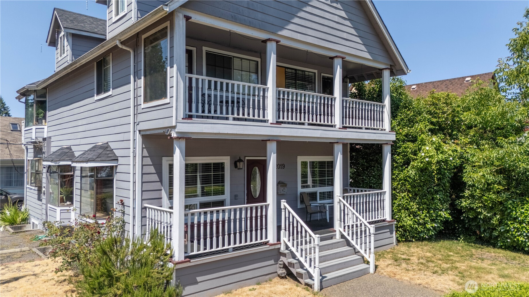 2019 Capitol Way Property Photo 1
