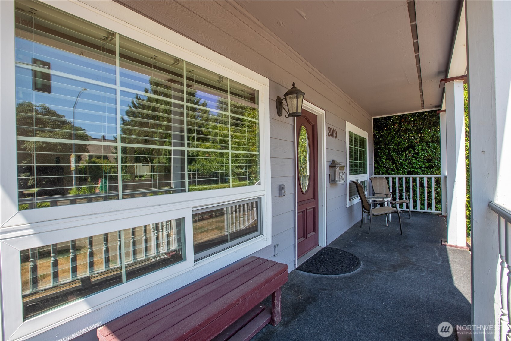 2019 Capitol Way Property Photo 3