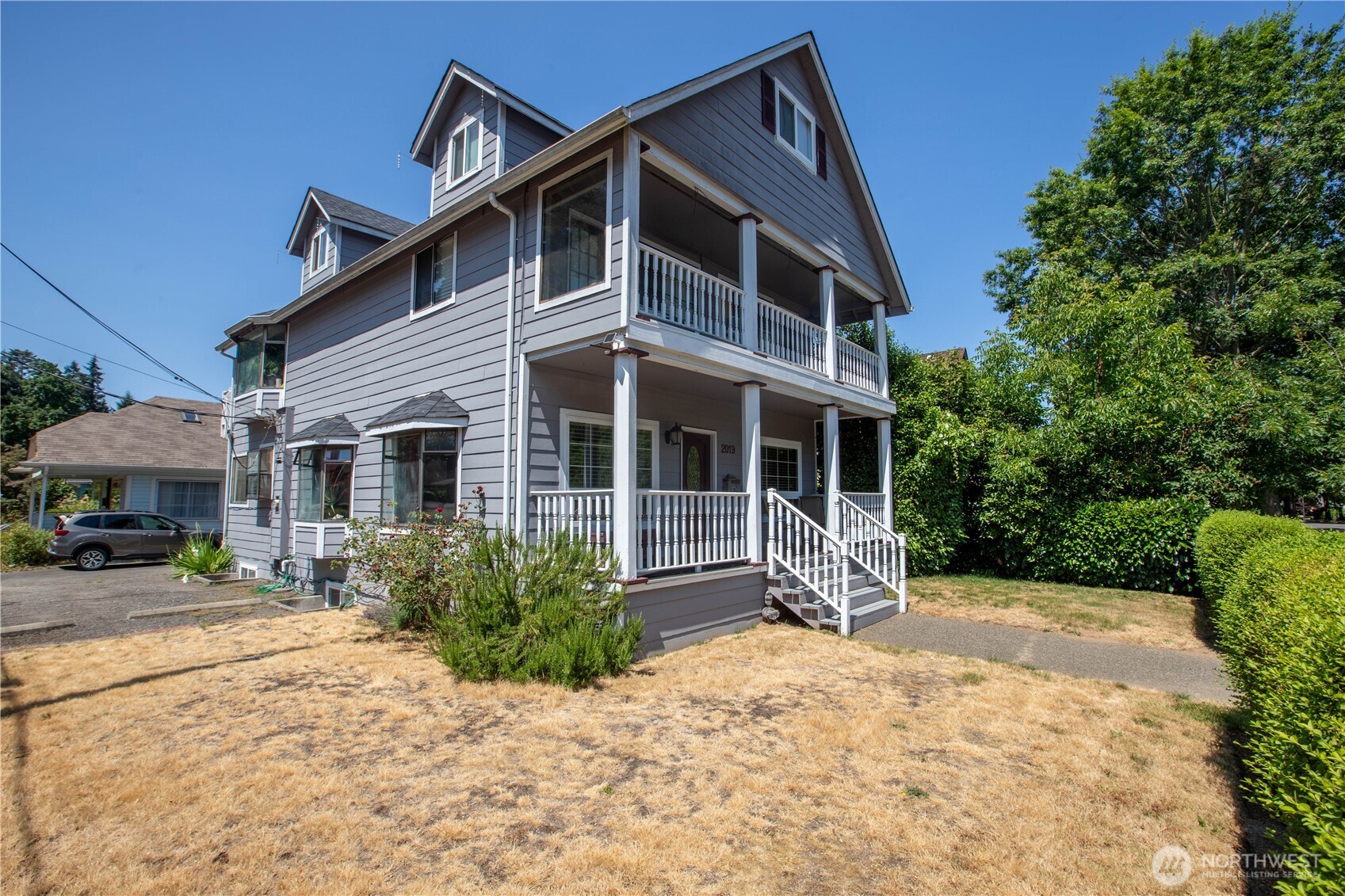 2019 Capitol Way Property Photo 4